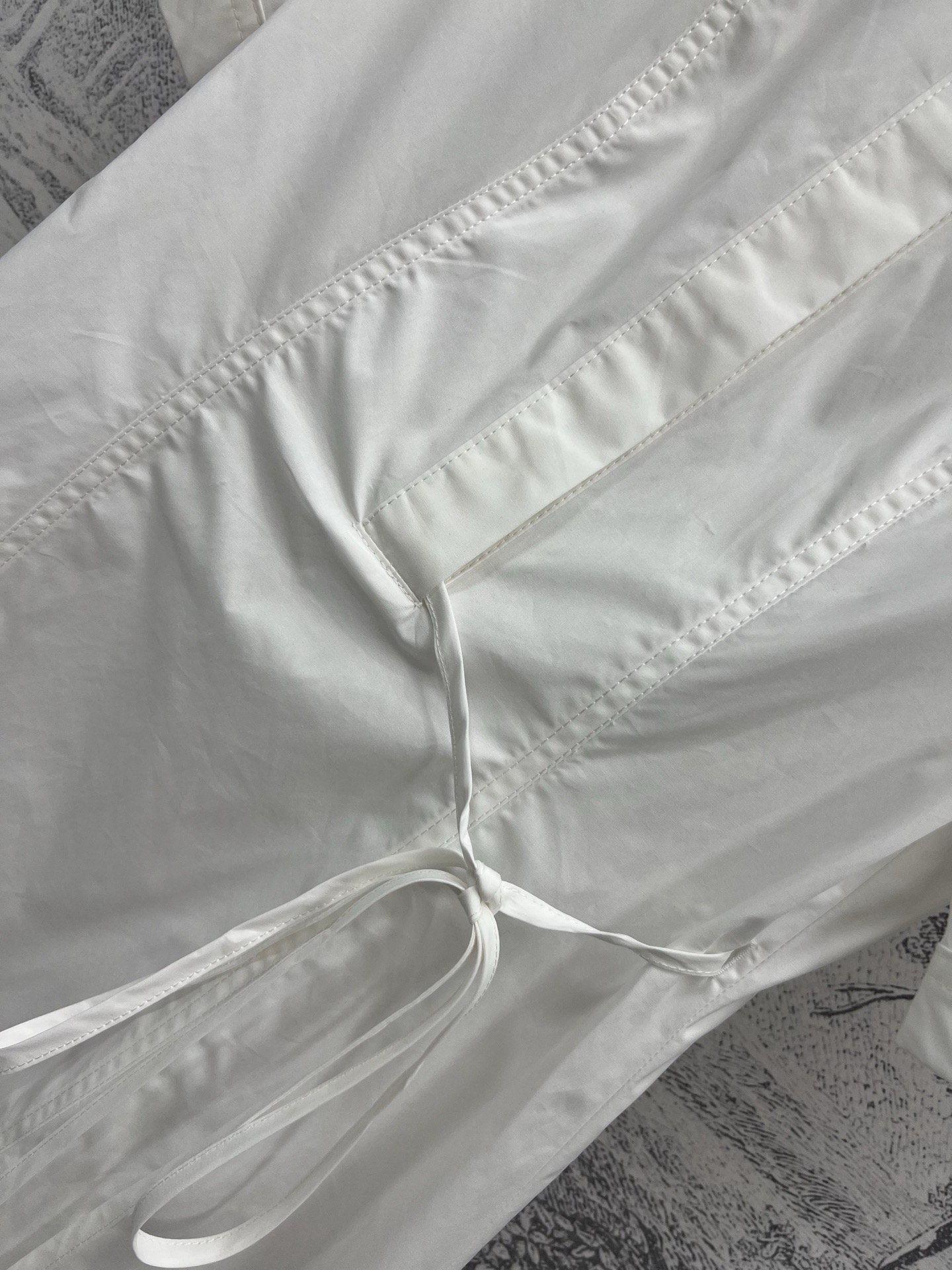 G家 25春夏新款 Polo领短袖系带连衣裙 上身超修饰身形 超显小蛮腰 宽松A字版型遮肉显瘦 腰间抽绳