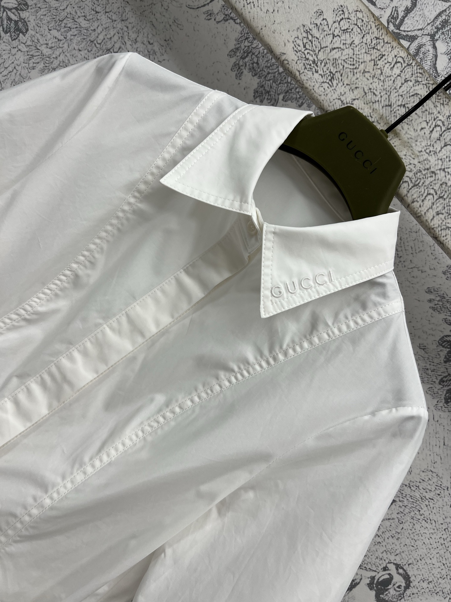 G家 25春夏新款 Polo领短袖系带连衣裙 上身超修饰身形 超显小蛮腰 宽松A字版型遮肉显瘦 腰间抽绳