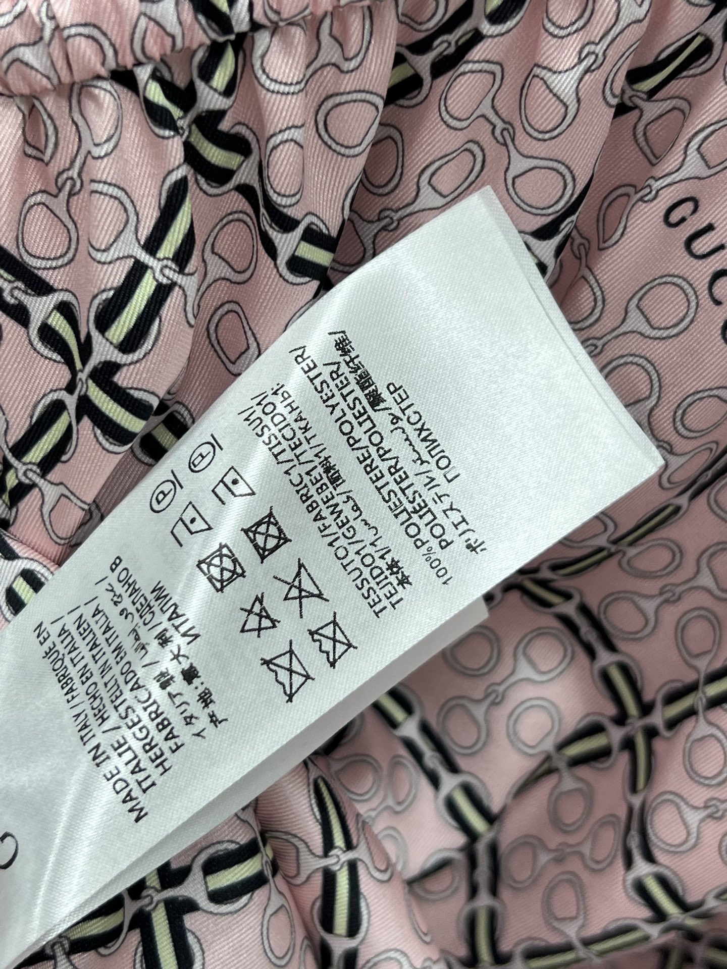 G家 25春夏新款 满印格子马鞍扣印花系列 翻领短袖上衣+休闲裤+圆领长袖连衣裙 一秒的吸睛抢镜 经典的