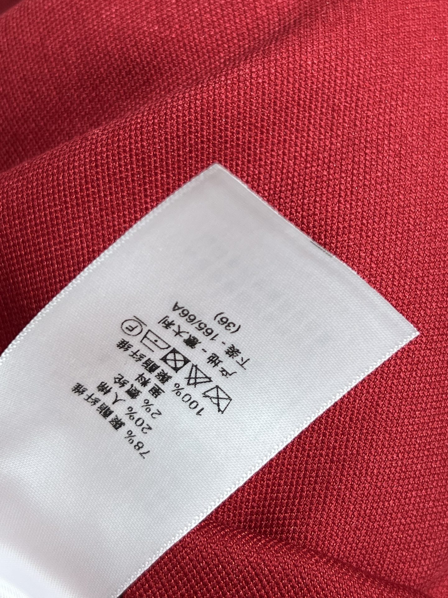 D家 25春夏新款  一片式蝴蝶结半身裙 衣橱里常备的大红色伞状半身裙裙 上身修饰身形 超显小蛮腰 A字