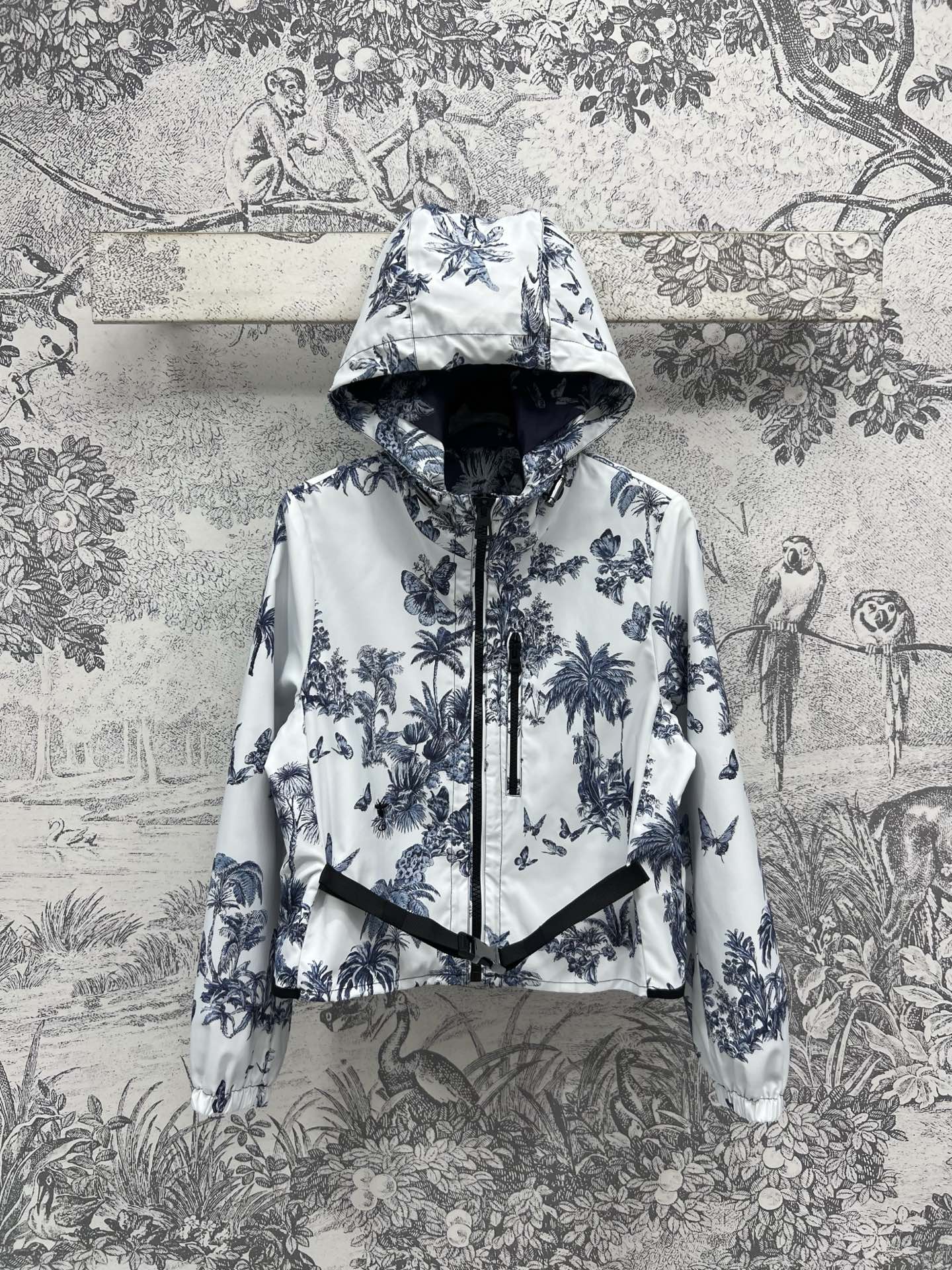 NO:332226,D Home 25 Spring and Summer New Coconut Print Series Hooded Zipper Jacket   Hooded Vest Jacket   Paired Pants Dress High-end Coconut Print Lazy Scent Hooded Zipper Loose Casual Style Logo Functional Embellishment A series of matching top body is very fashionable High-end and simple and fashionable SML, Dior, skirts, jackets & coats, Hats, alexander wang19860909D家 25春夏新款 椰树印花系列 连帽拉链外套 连帽马甲外套 搭片裤裙 高级的椰树印花慵懒感气息 连帽拉链宽松休闲版型 logo机能扣点缀 一系列搭配上身很时髦 高级又简约时尚 SML,,dior,skirts,jackets & coats,hats,alexander wang,Women's clothing