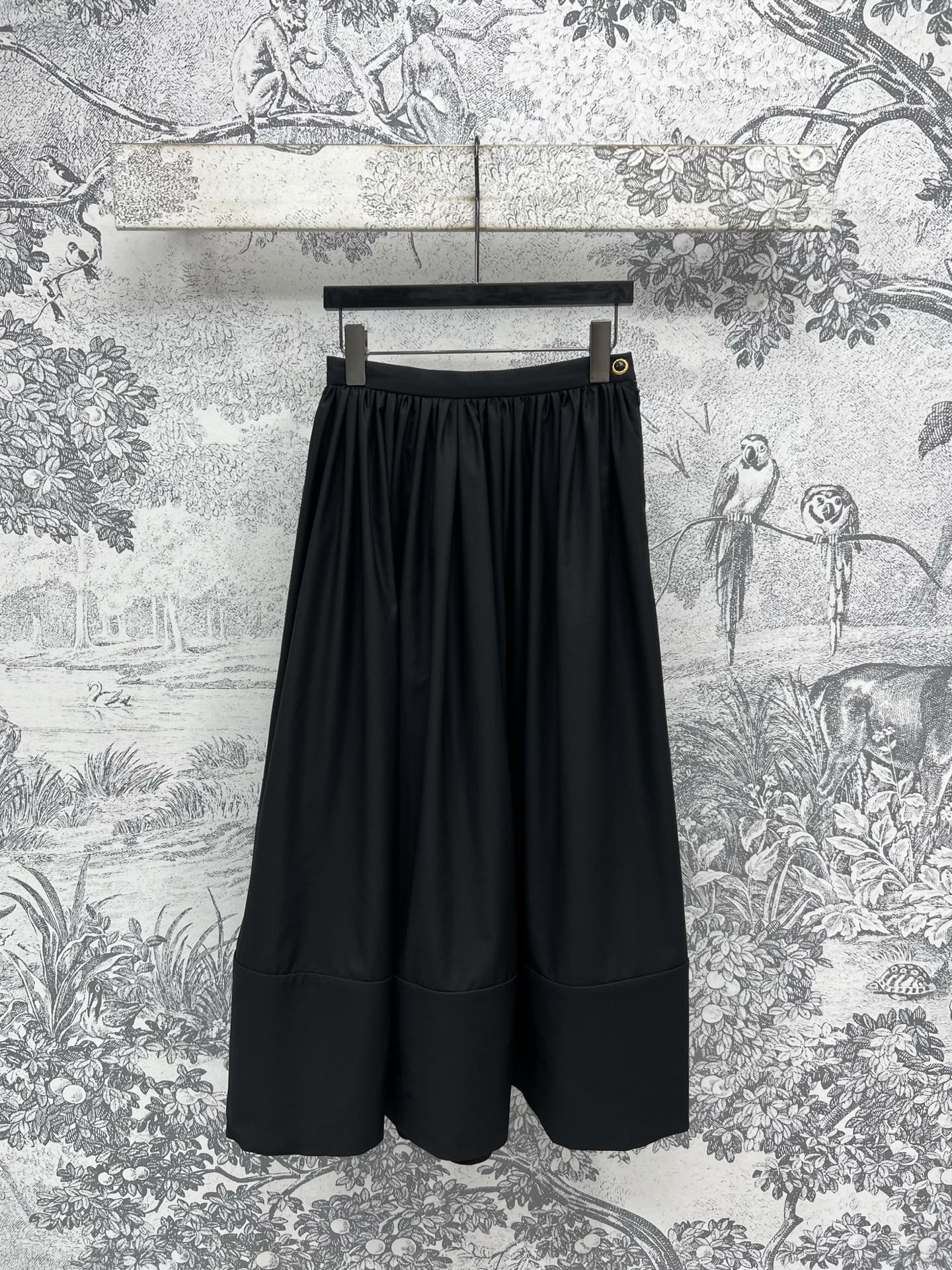 NO:334065,New spring and summer style, three-dimensional flower bud long skirt, high-waisted style, fashionable and high-end three-dimensional flower bud design, very in place, fashionable and beautiful, the upper body is more refined and fashionable, easy to divide the body proportions and reduce age and make you look young, versatile and unmatched fashion items, two colors and three codes, SML, skirts, alexander wang19860909春夏新款 立体花苞长裙 高腰版型超级显瘦 时髦又高级 立体花苞设计 非常到位 时髦洋气又好看 上身更为精致洋气 轻松分割身材比例又可以减龄显年轻感 百搭不出错的时尚单品 两色三码 SML,,skirts,alexander wang,Women's clothing