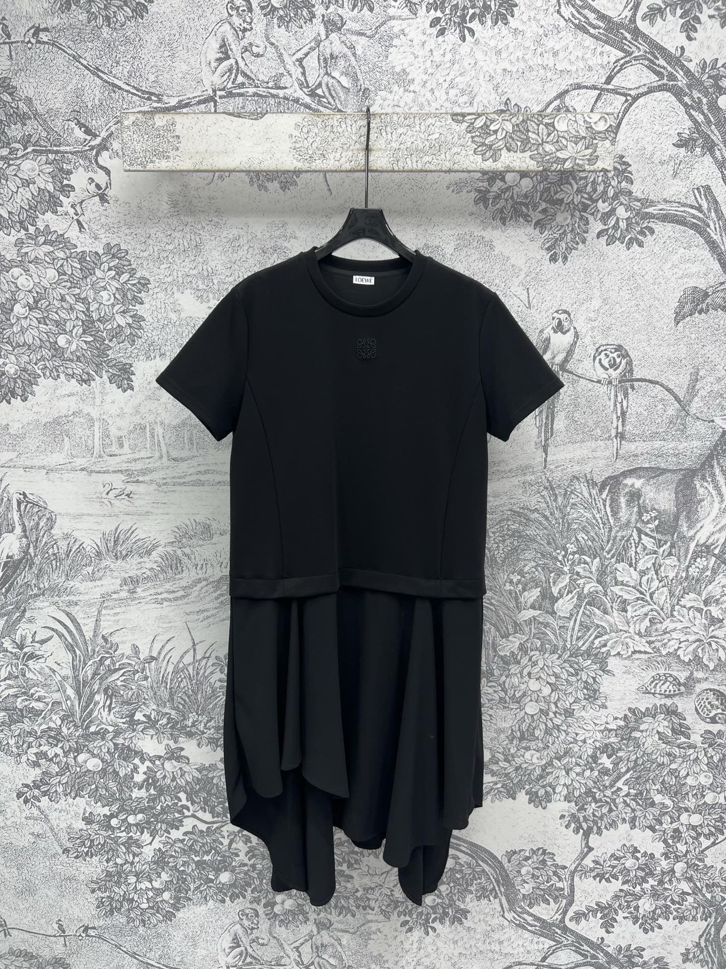 NO:334571,LW home 25 spring and summer new style, round neck short sleeve splicing irregular dress, irregular waist-hugging skirt, upper body is also very age-reducing and slimming, daily commuting, three-code SML, skirts, T-shirt, alexander wang19860909LW家25春夏新款 圆领短袖拼接不规则连衣裙 收腰不规则裙摆 上身也是十分减龄显瘦 日常通勤都可以 一色三码 SML,,skirts,T-shirt,alexander wang,Women's clothing