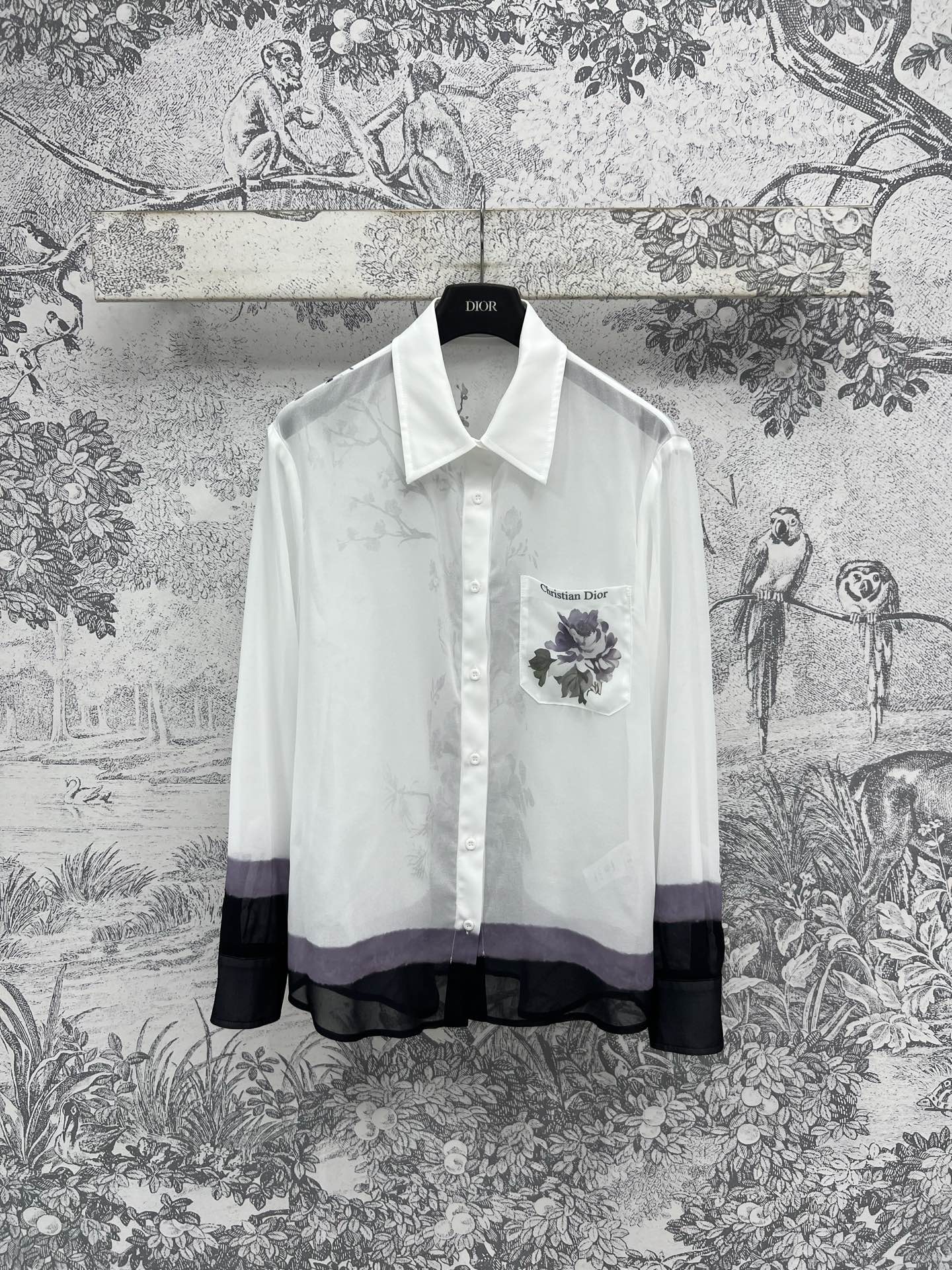 NO:336000,D Home 25 Spring and Summer New Style Hibiscus Print Contrast Silk Shirt Small Lapel Loose Style Leaning on Shoulder, Versatile and Not Picky, Easy-to-Elegant and Elegant Temperament, Can also be worn as a shirt jacket, One Color Three SML, Dior, Jackets & Coats, Shirts, Real Silk, Alexander Wang19860909D家 25春夏新款 芙蓉花印花撞色真丝衬衫 小翻领落肩宽松版型 上身百搭不挑人 随性又很优雅气质 也能当衬衫外套穿 一色三码 SML,,dior,jackets & coats,shirts,real silk,alexander wang,Women's clothing