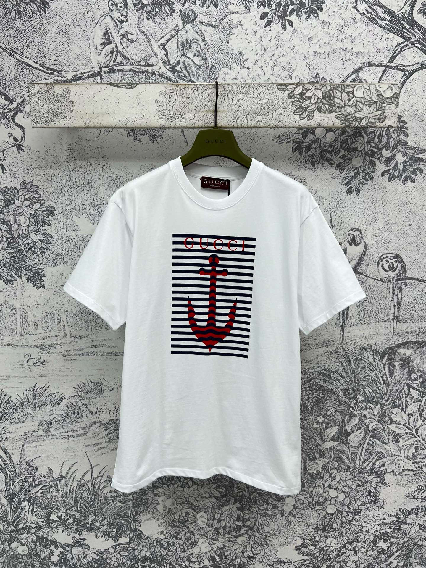 NO:411676,G Home 25 Spring and Summer New Style, Anchor Pattern Print Loose Short-Sleeve T-Shirt Very Textured Short-Sleeve Tee, a must-have for everyone to recommend. This year's style is very casual and simple. It can be easily controlled by both men and women. It is very fashionable to match it at will. One color and three codes SML, gucci, T-shirt,tees, t-shirt,alexander wang19860909G家 25春夏新款 船锚图案印花宽松短袖T恤 非常有质感的短袖Tee 人手推荐必备 今年风格很休闲简约 男女都可以轻松驾驭 随意搭配都很时髦 一色三码 SML,,gucci,T-shirt,tees，t-shirt,alexander wang,Women's clothing