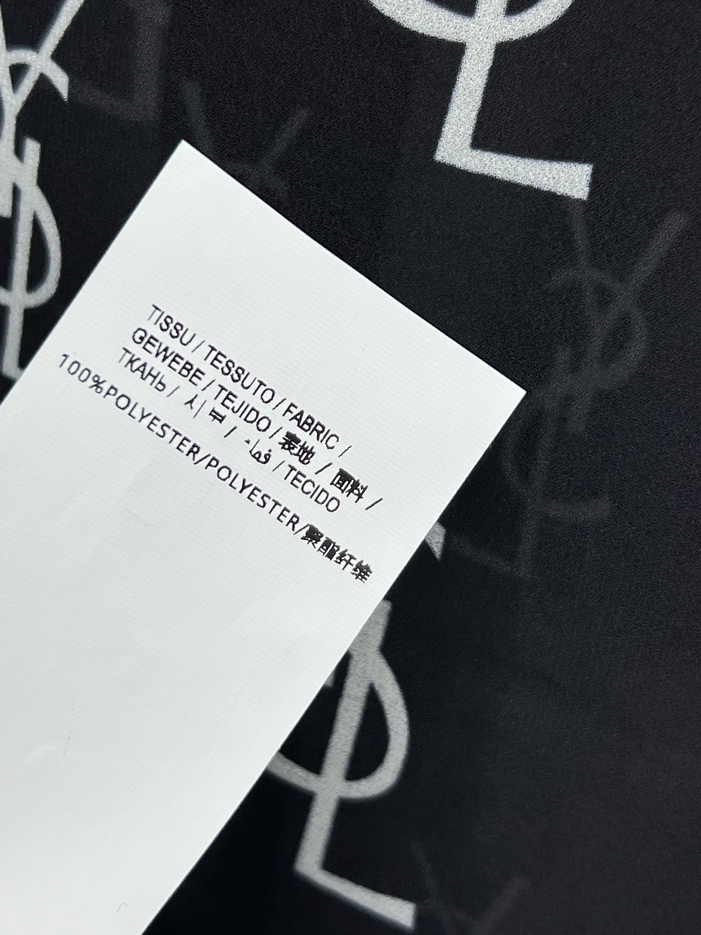Ysl 25春夏新款 满印logo印花休闲套装 长袖衬衫+松紧腰短裤 超有辨识度 日常休闲搭配推荐 定织