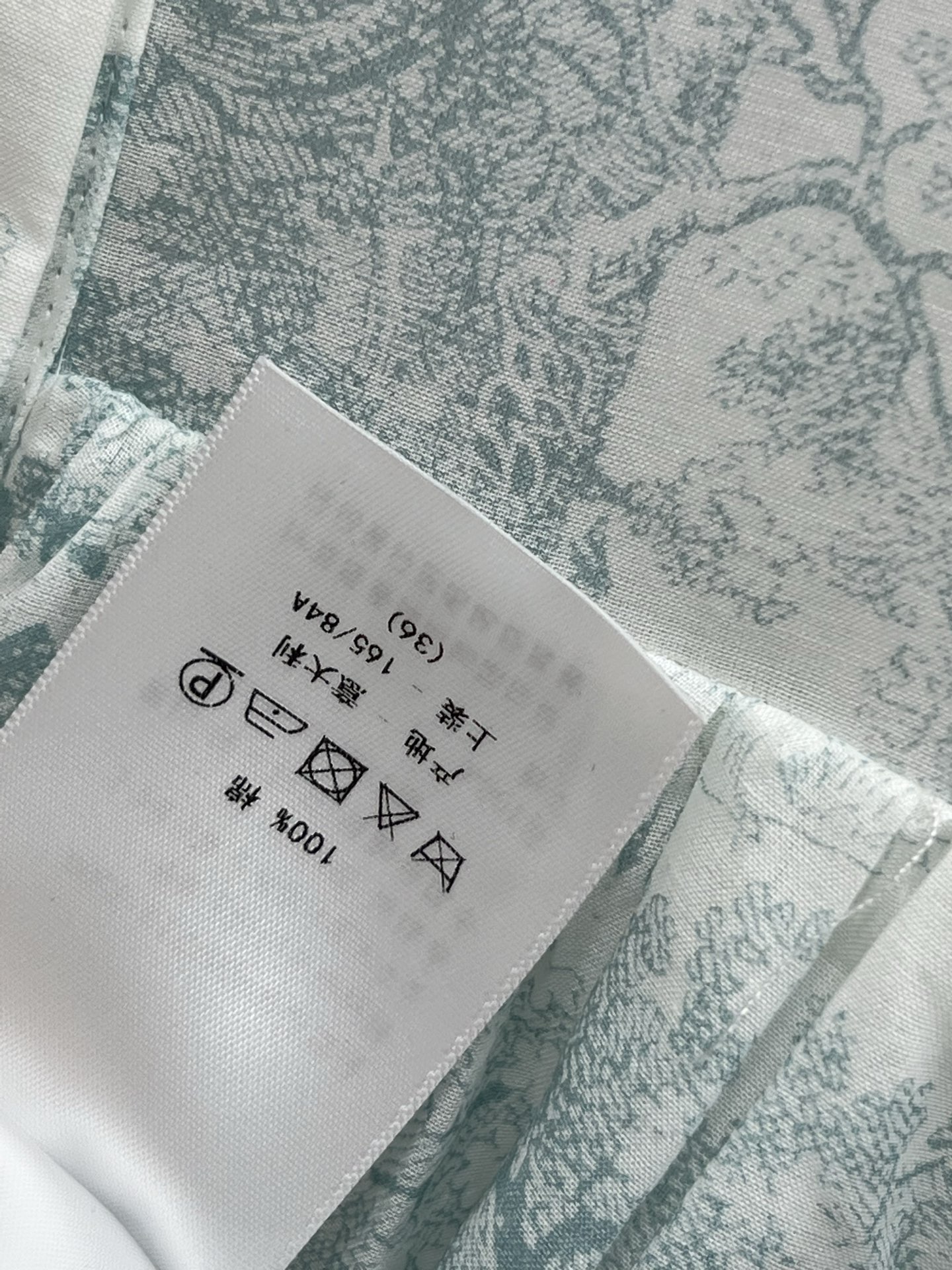 D家 25夏季新款 丛林动物印花翻领短袖衬式连衣裙 内搭小吊带 上身超显气质又减龄适合各种场合穿着 时髦