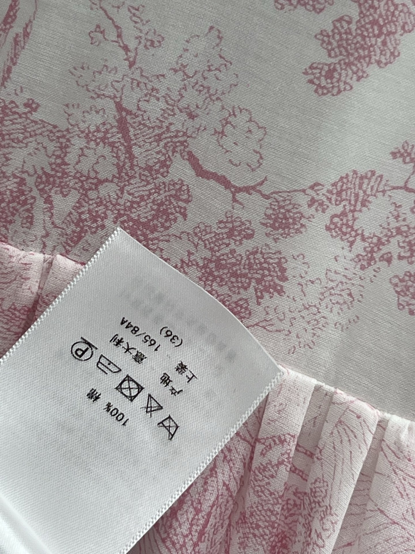 D家 25夏季新款 丛林动物印花翻领短袖衬式连衣裙 内搭小吊带 上身超显气质又减龄适合各种场合穿着 时髦