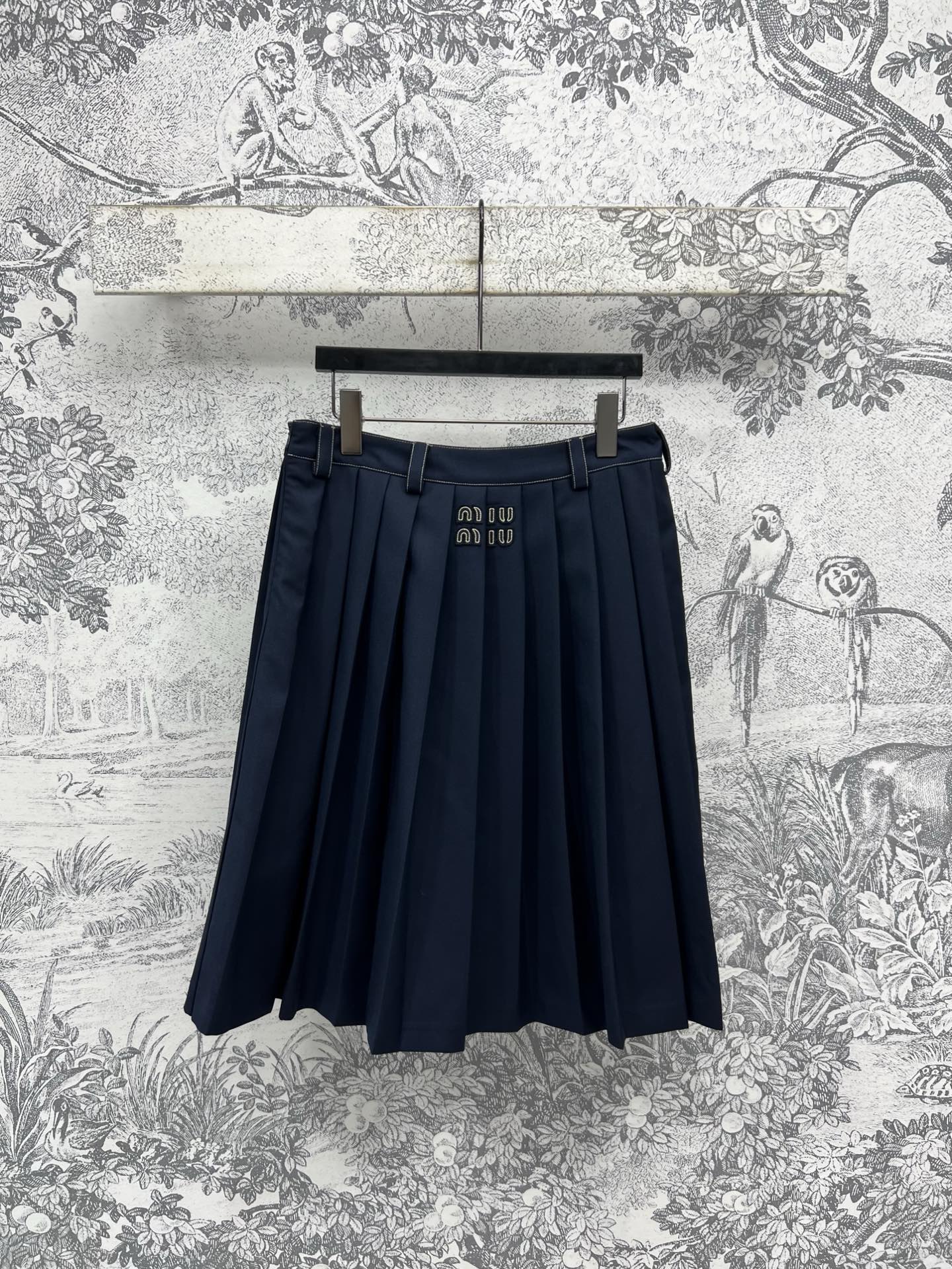 Miu 25夏季新款 翻领夹克外套+百褶短裙+百褶半身裙 一系列搭配青春活力减龄少女感 酷帅有型时髦兼备
