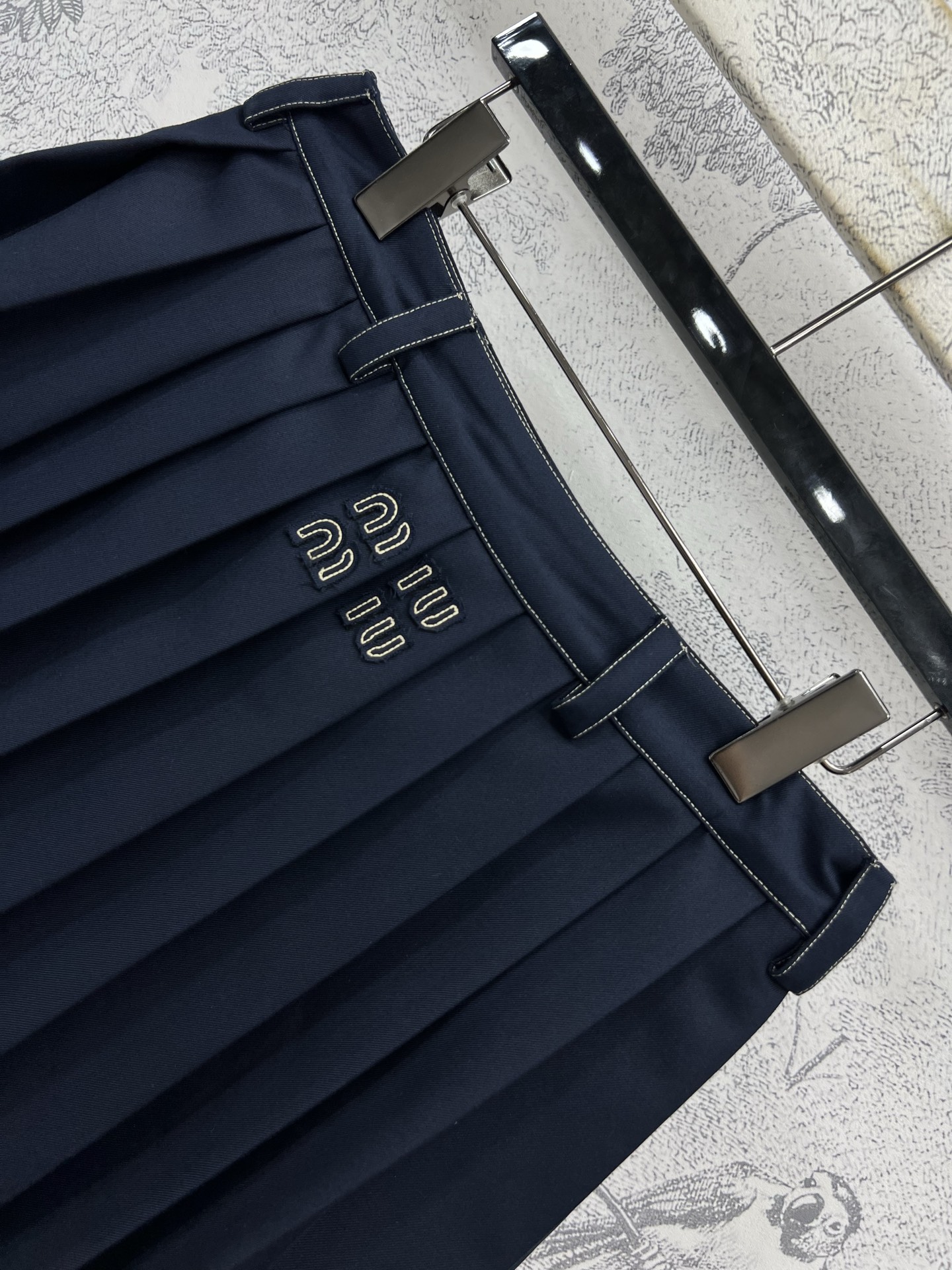 Miu 25夏季新款 翻领夹克外套+百褶短裙+百褶半身裙 一系列搭配青春活力减龄少女感 酷帅有型时髦兼备