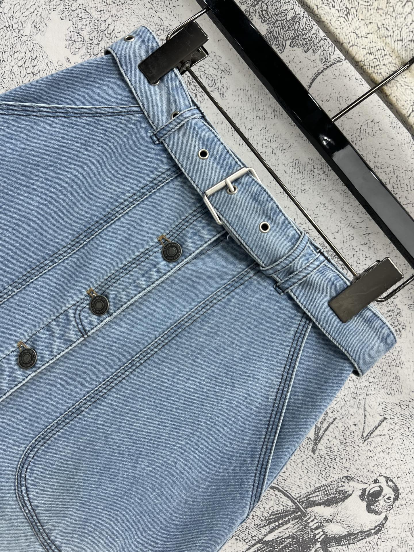 D家 25夏季新款 内提花老花牛仔系列 翻领夹克外套+飞袖外套+飞袖连衣裙+卷边短裤+半身裙+卷边长裤 