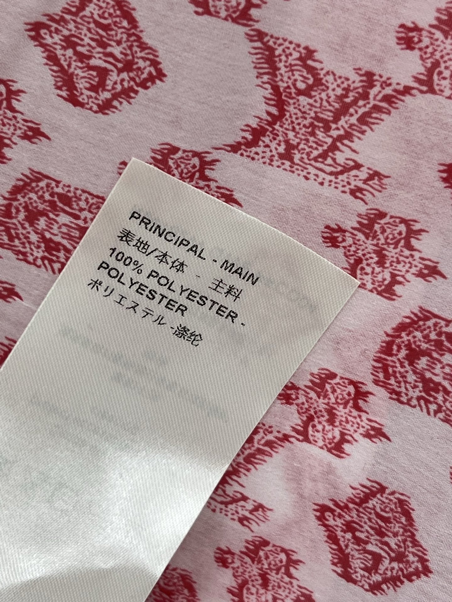 L家 25夏季新款 不规则斗篷式衬衫 版型宽松完全不挑身材 视觉显瘦显清冷气质 L家经典老花花纹配色超级