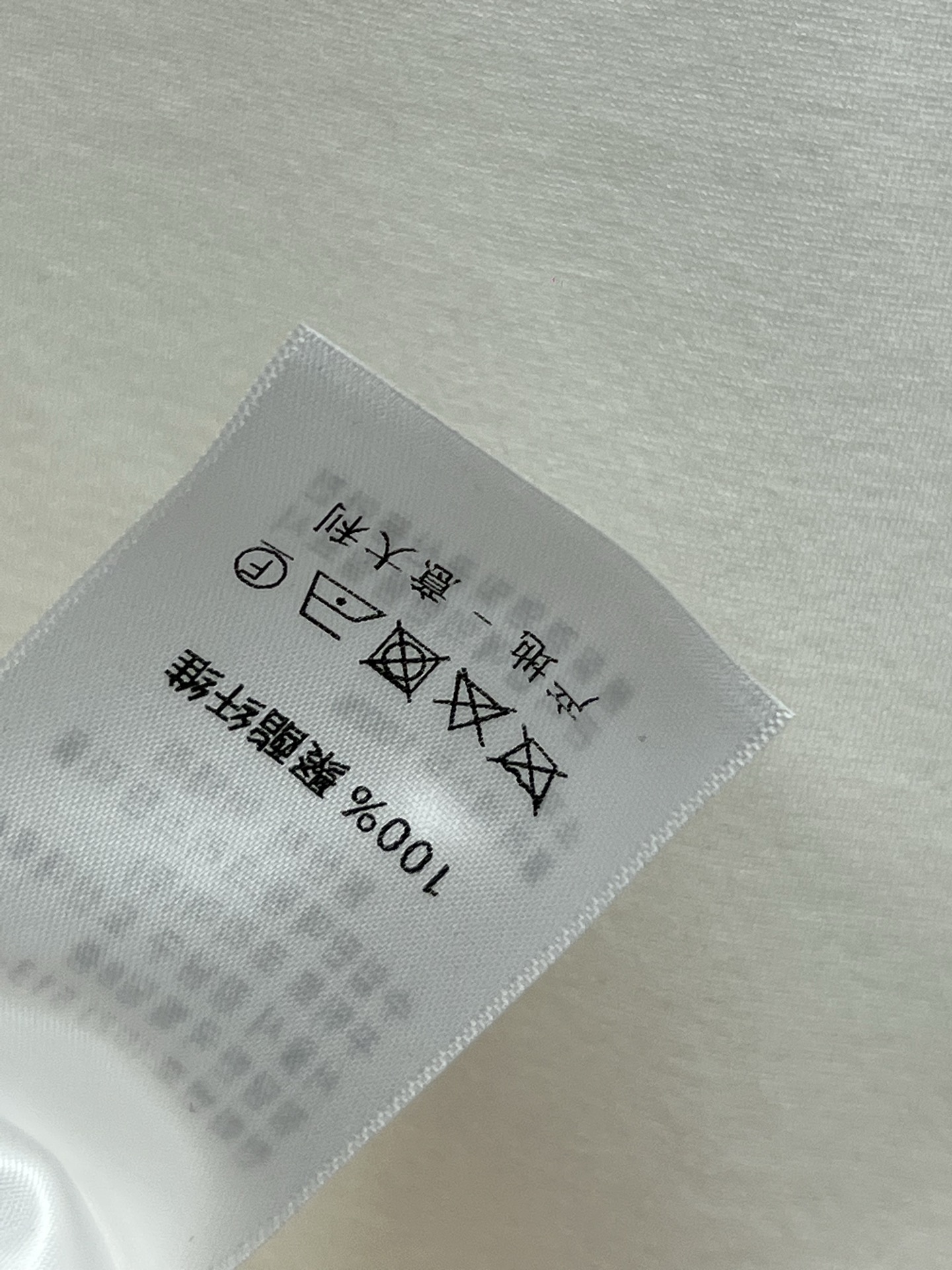 D家 25夏季新款 撞色logo织带休闲套装 短袖上衣+运动短裤 夹克纯棉面料 上身效果非常好 自带风格