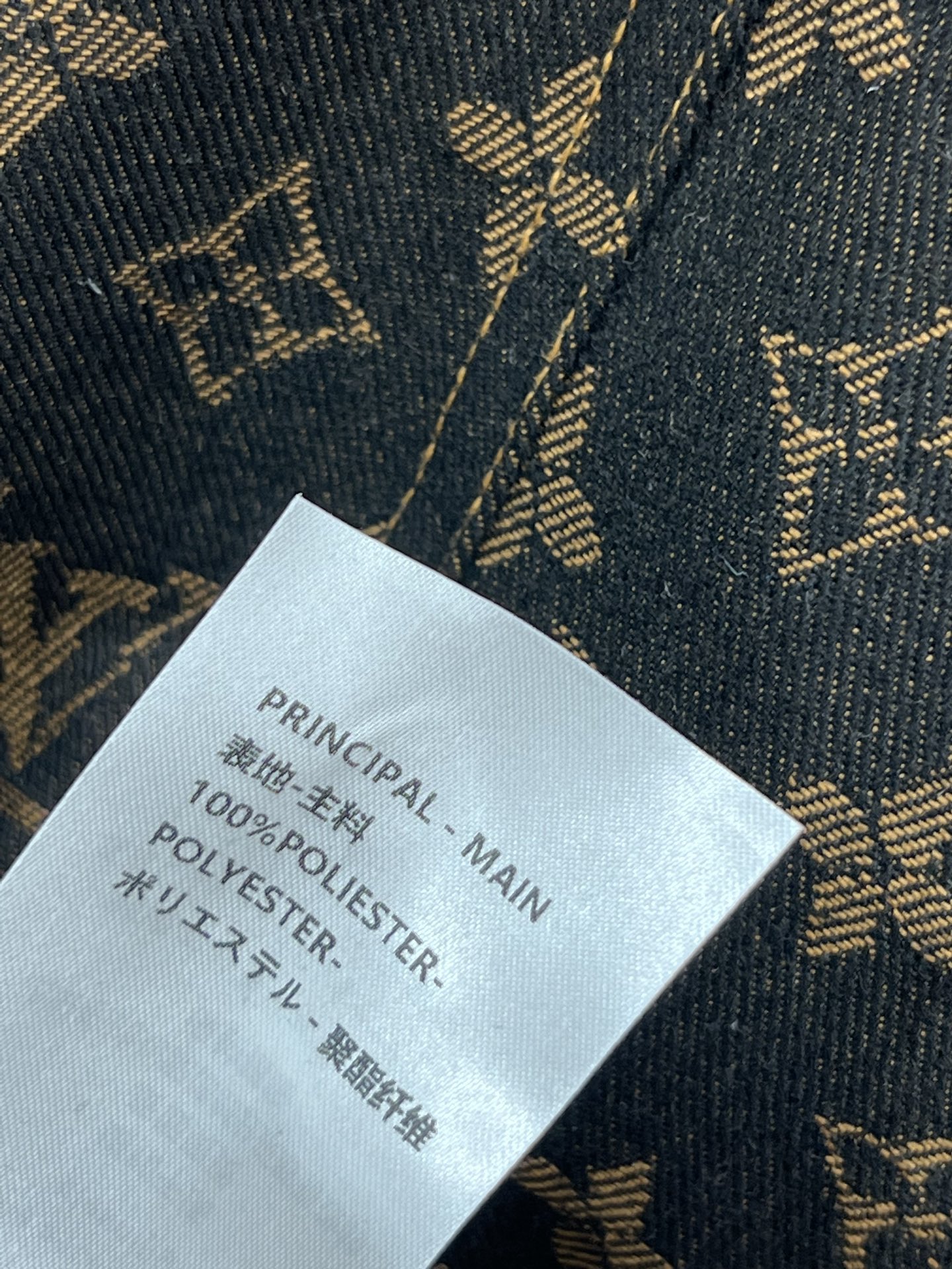 L家 25夏季新款 牛仔老花背心收腰连衣裙 经典的全幅Logo时髦又高级 前后V领设计 修身收腰版型勾勒