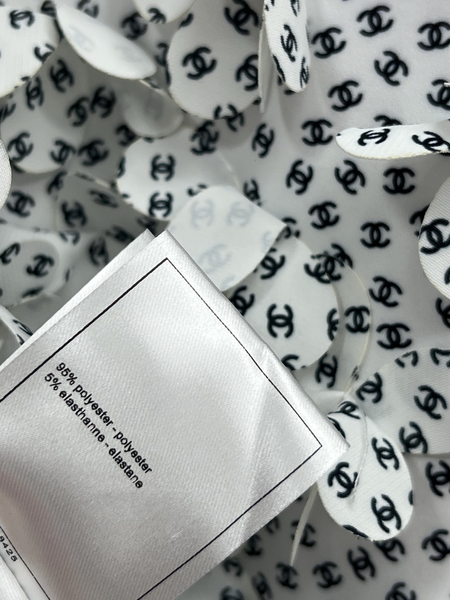 小香风 25夏季新款 满印logo立体花朵系列 挂脖上衣+背心上衣+圆领背心+吊带抹胸上衣+短裤+短裙 