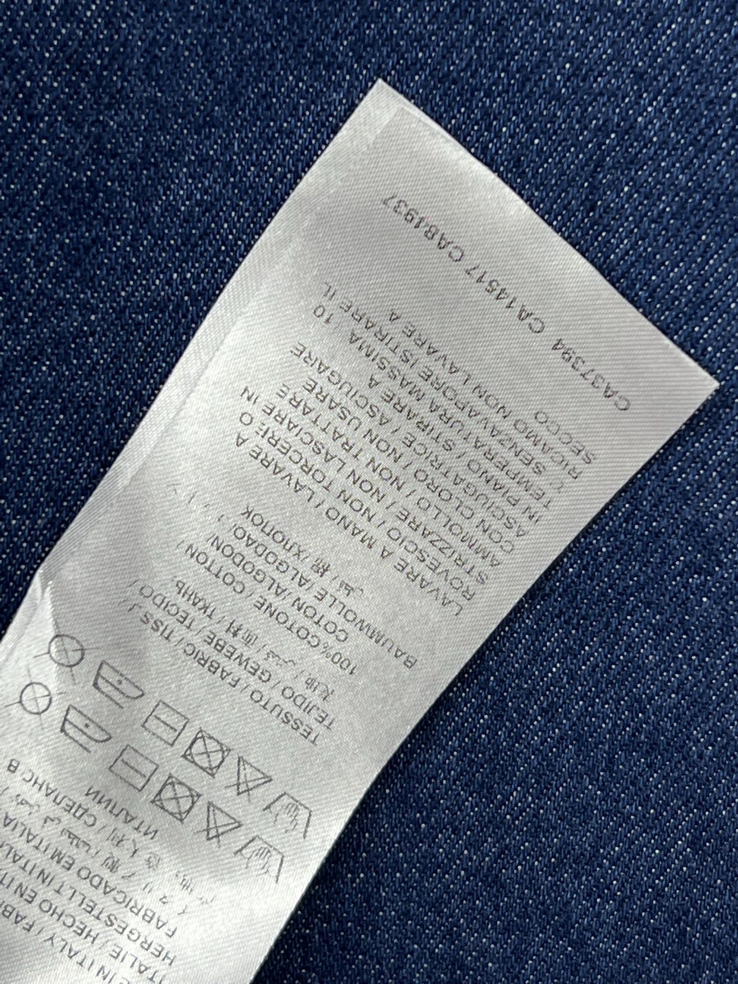 G家 25夏季新款 复古吊带牛仔裙 复古深蓝色牛仔面料 白富美必入高级单品 刺绣logo点缀 圆领吊带设