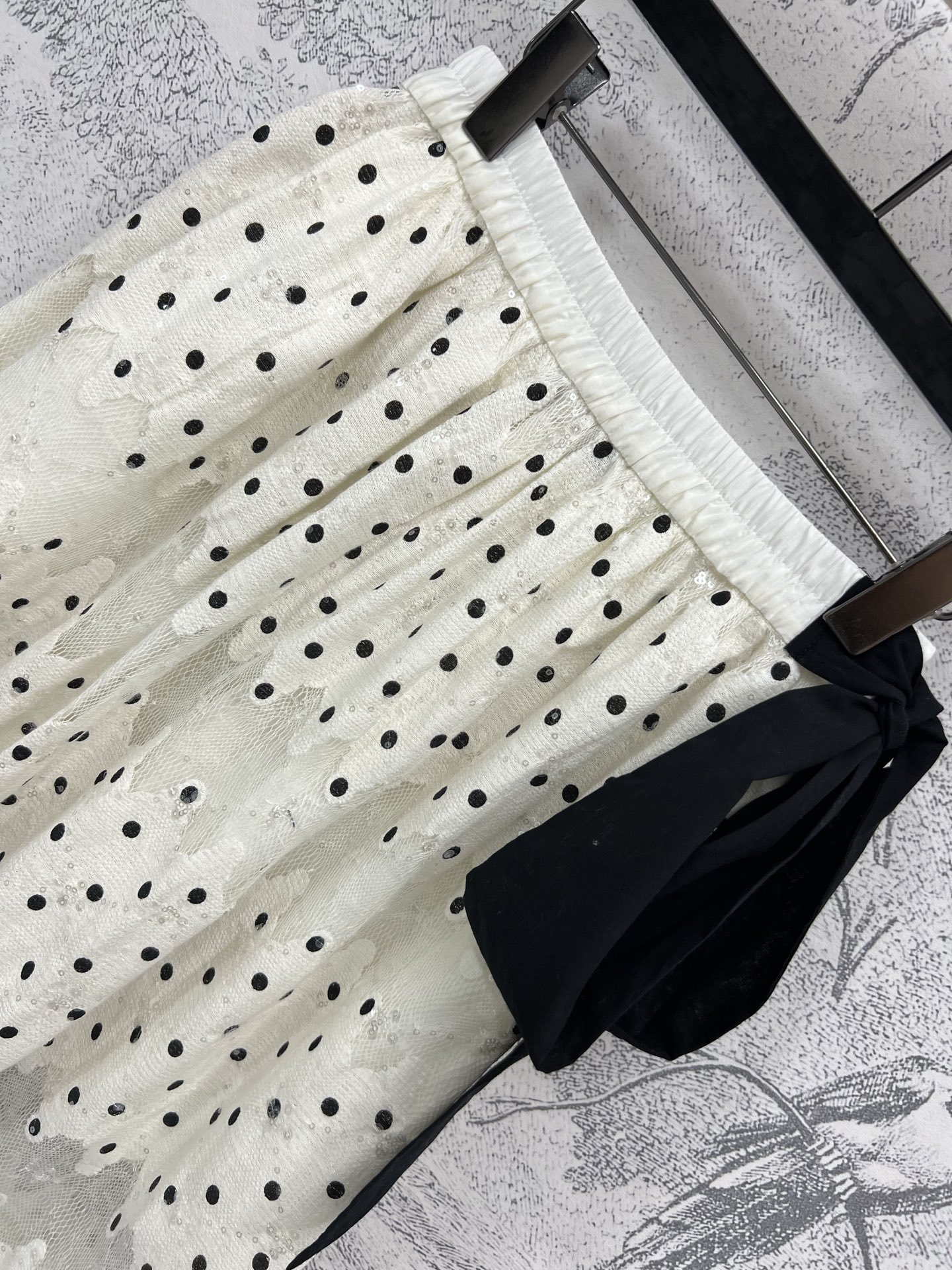 Miu 25夏季新款 波点拼接网纱半身裙 时髦精必入单品 定制波点网纱面料 高腰系带收腰 经典单品高级又