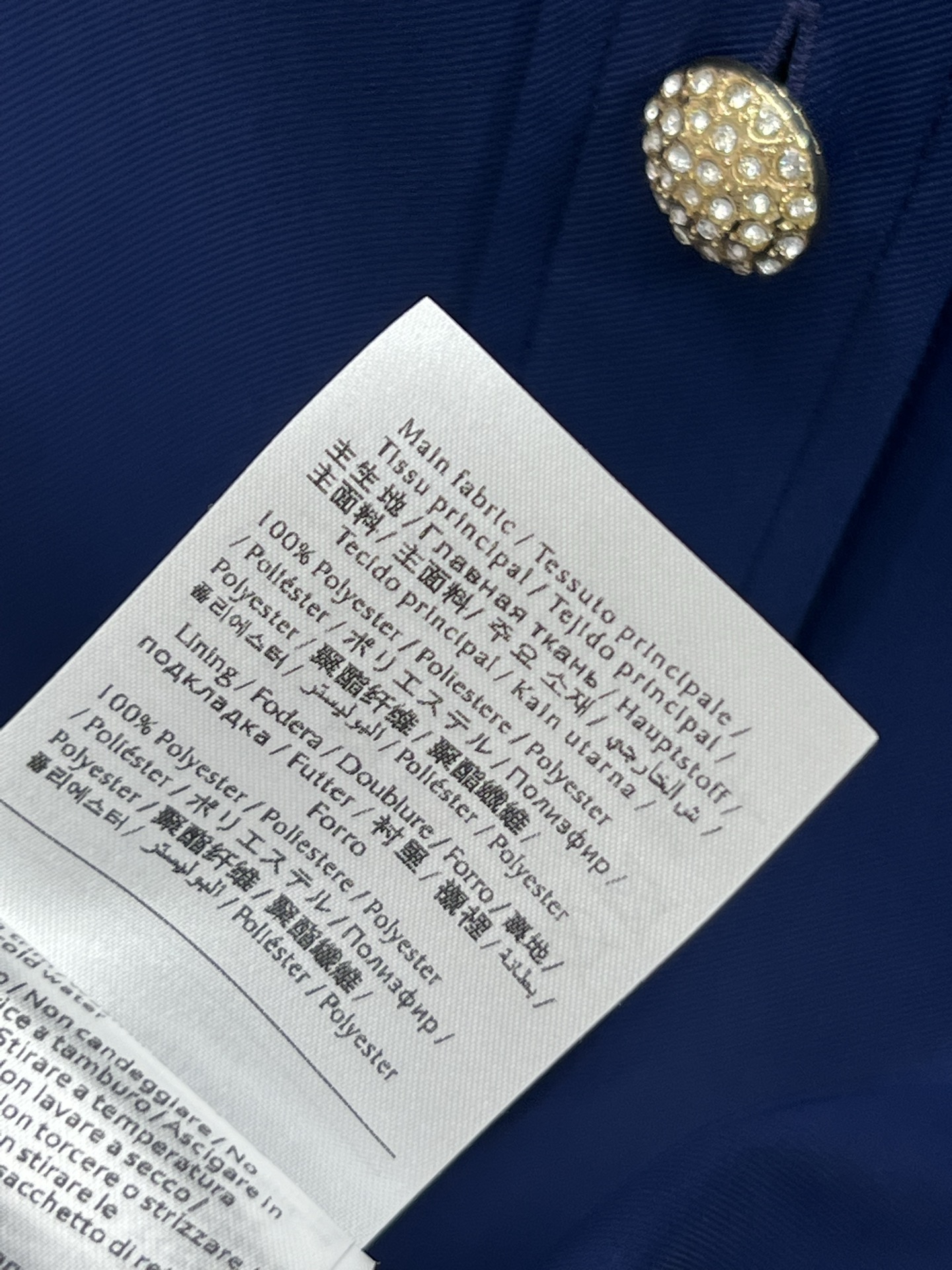 V家 25夏季新款 蕾丝拼接立领短袖连衣裙 深宝蓝的颜色很优雅气质 短袖修身版型 上身立体感显瘦 对于日