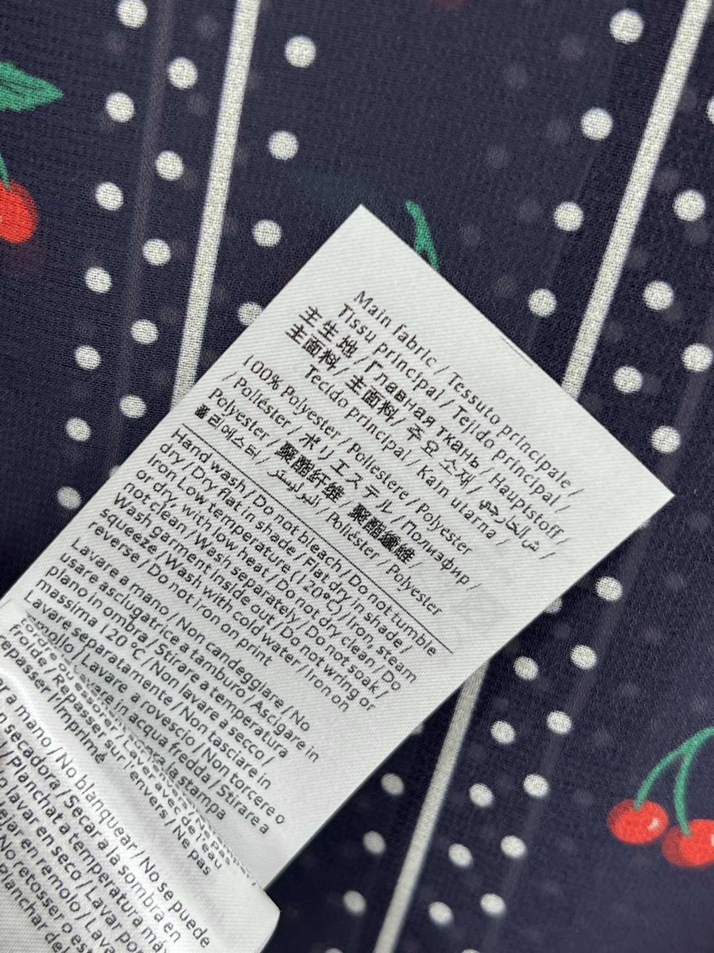 V家 25夏季新款 樱桃🍒条纹系列 荷叶边飘带设计衬衫+高腰半身裙 甜美时尚 红色樱桃🍒图案印花 小宽松