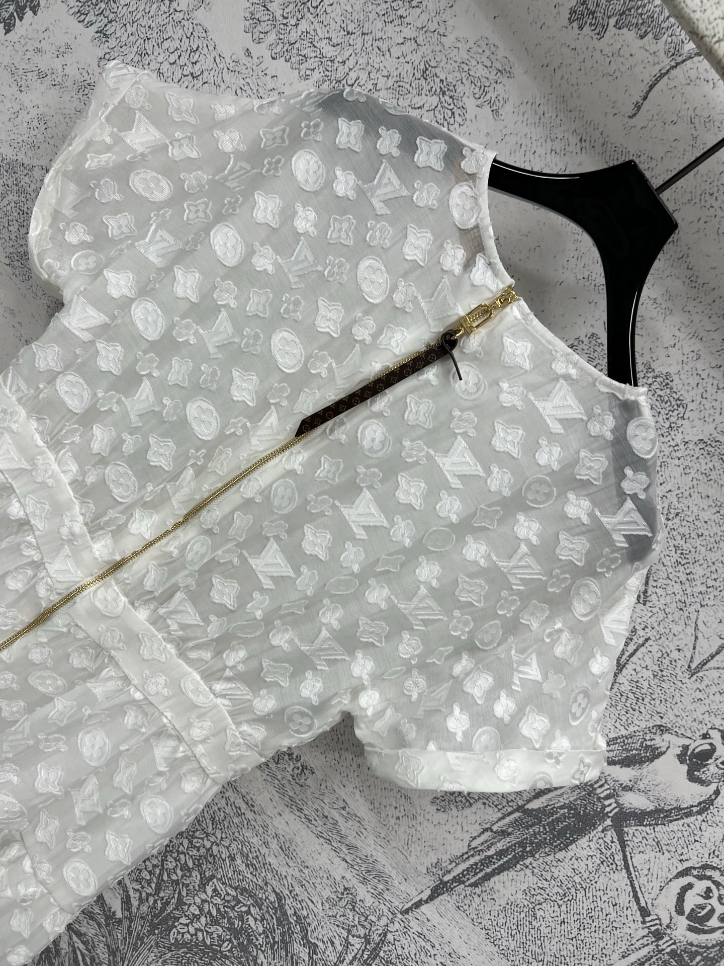 L家 24夏季新款 老花提花圆领短袖收腰连衣裙 小A宽松舒适不挑身材 经典的的提花面料质感超奈斯 整体钱