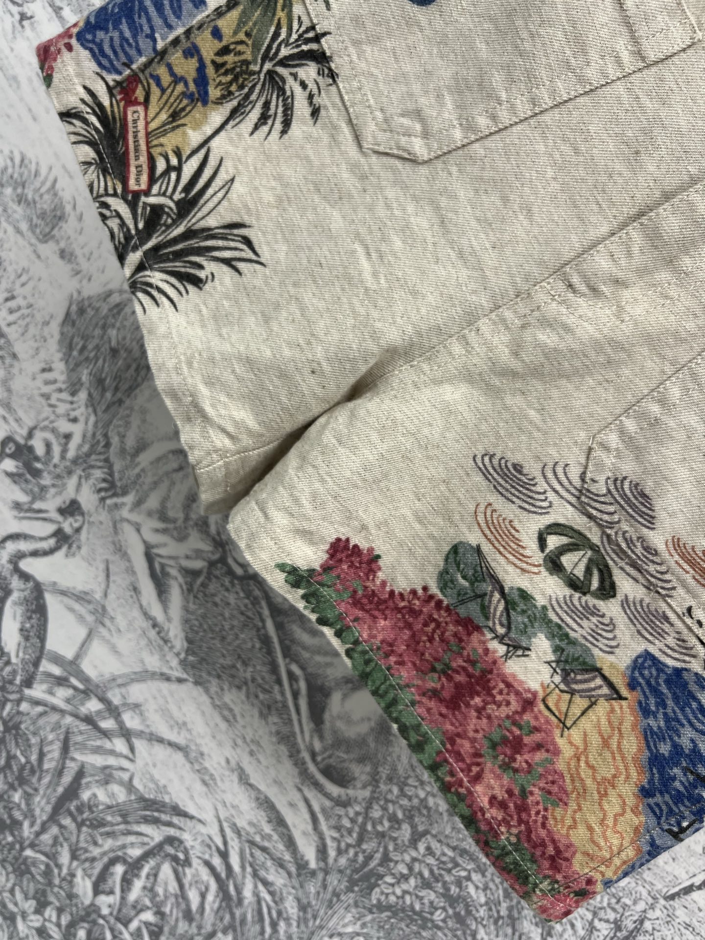 D家 25夏季新款 海滩度假⛱️印花牛仔系列 翻领飞袖外套+高腰短裤+翻领飞袖连衣裙 重工洗水工艺 复古