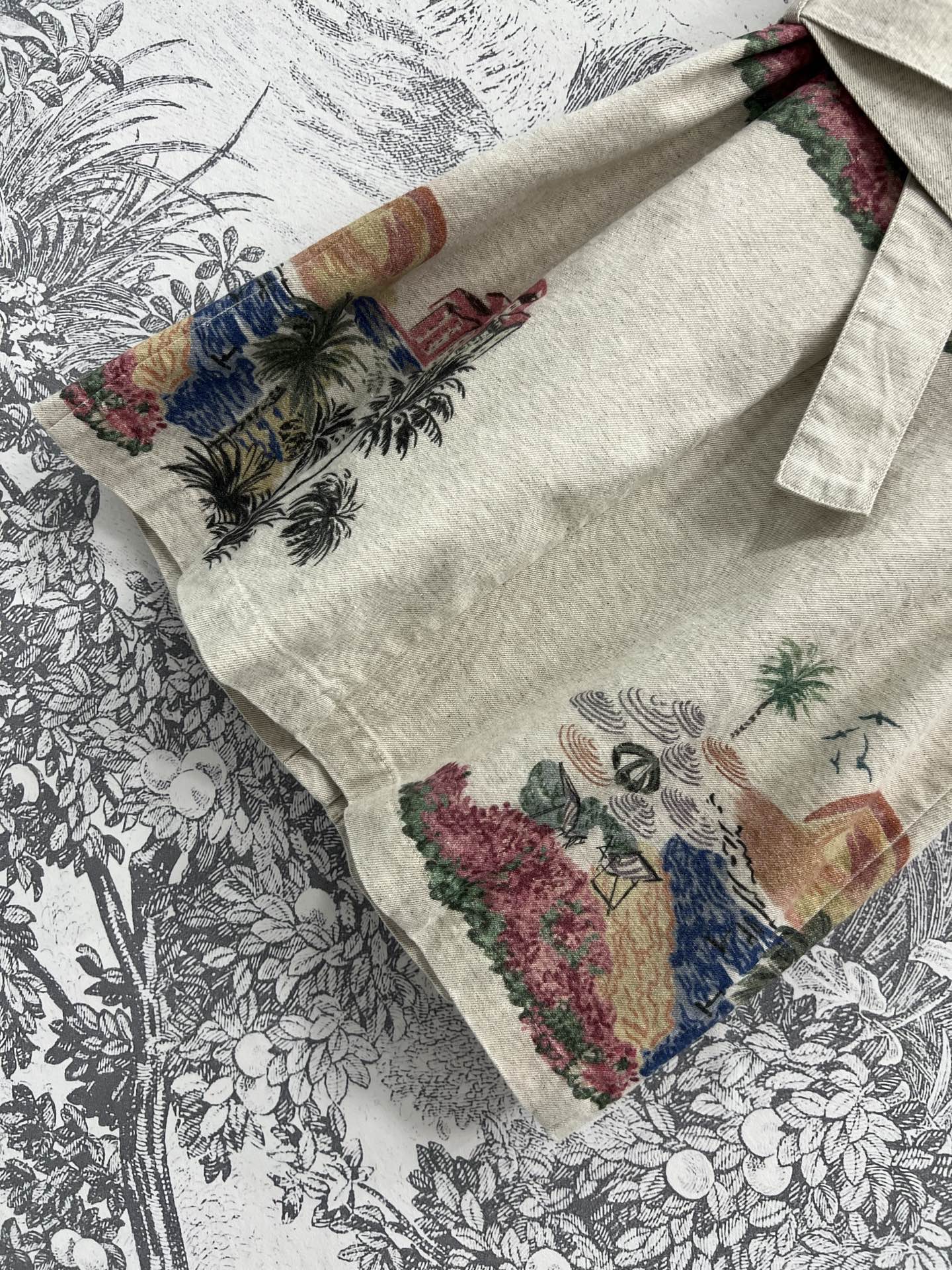 D家 25夏季新款 海滩度假⛱️印花牛仔系列 翻领飞袖外套+高腰短裤+翻领飞袖连衣裙 重工洗水工艺 复古
