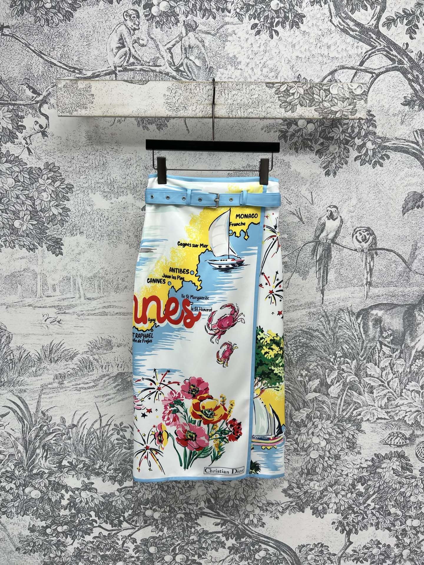 NO:438253,D Home 25 summer new style, one-piece nautical printed hip skirt, high-waisted style, paired with this cloth waist belt, waist slimming, upper body makes your legs look longer, one-piece tailoring piece, easy to control any leg shape, hidden buckles on both sides, classic and very daily versatile, one-color three-code SML7,,dior, skirts, alexander wang19860909D家 25夏季新款 一片式航海印花包臀裙 高腰版型 搭配本布腰带收腰 上身显瘦显腿长 一片式的剪裁搭片 任何腿型轻松驾驭 两侧暗扣加持 经典又很日常百搭 一色三码SML7,,dior,skirts,alexander wang,Women's clothing