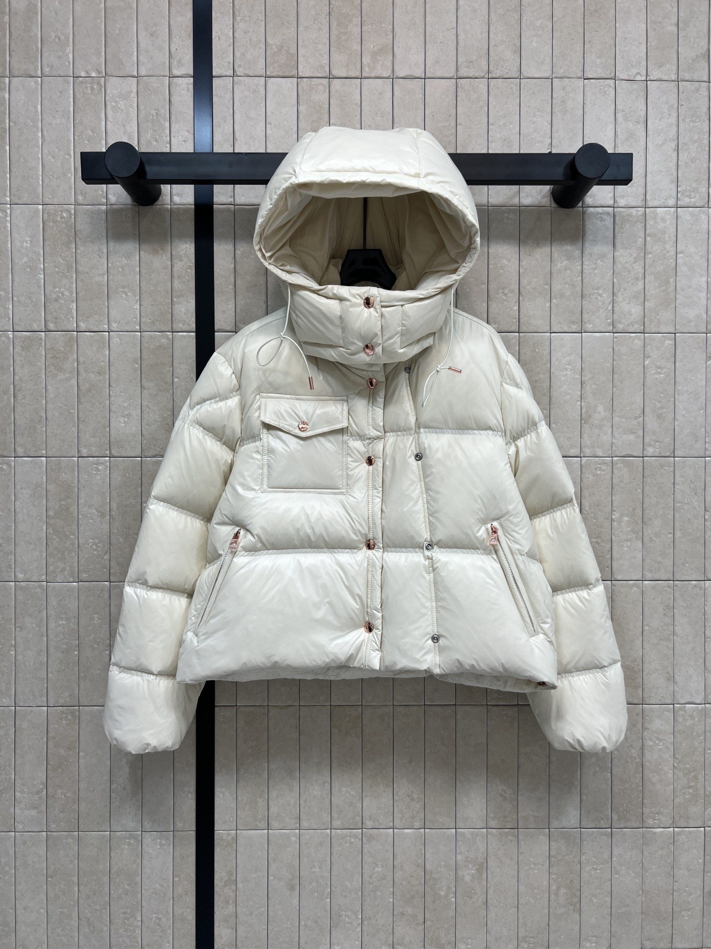 M家 25秋冬新款 连帽面包羽绒服 重磅90鹅绒填充 拿到手就知道轻盈饱满又保暖 跟鸭绒重量差距很大的 