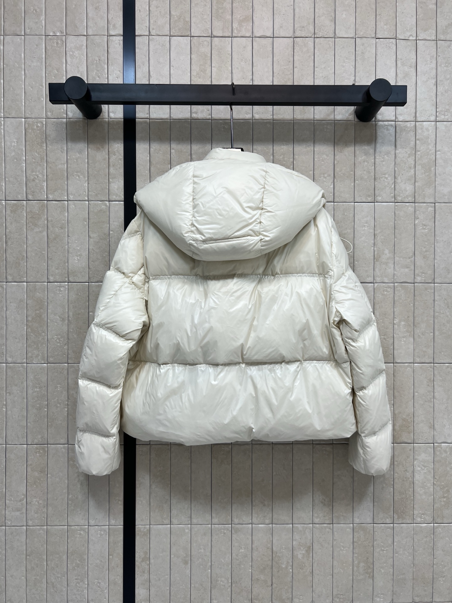 M家 25秋冬新款 连帽面包羽绒服 重磅90鹅绒填充 拿到手就知道轻盈饱满又保暖 跟鸭绒重量差距很大的 