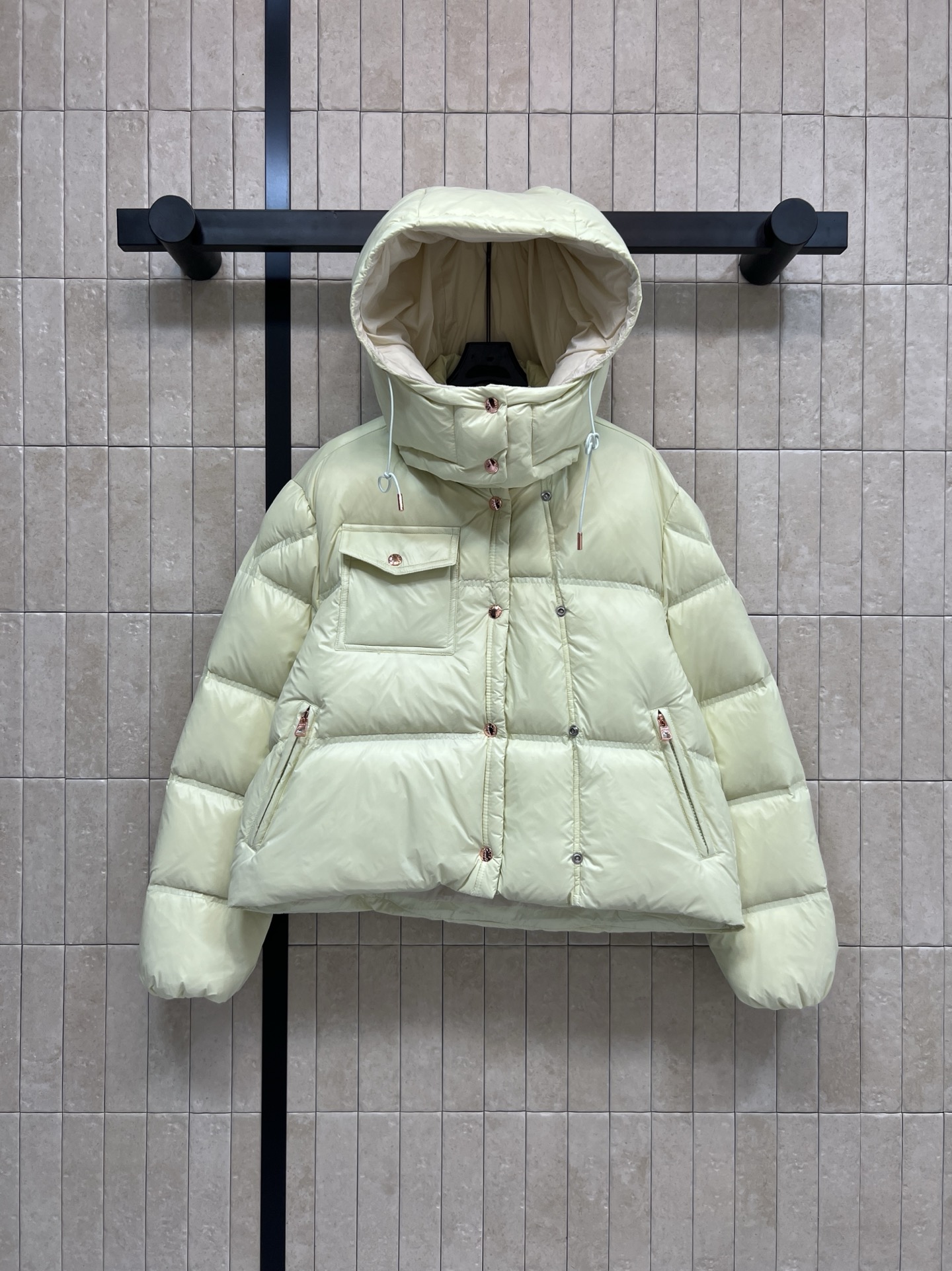 M家 25秋冬新款 连帽面包羽绒服 重磅90鹅绒填充 拿到手就知道轻盈饱满又保暖 跟鸭绒重量差距很大的 