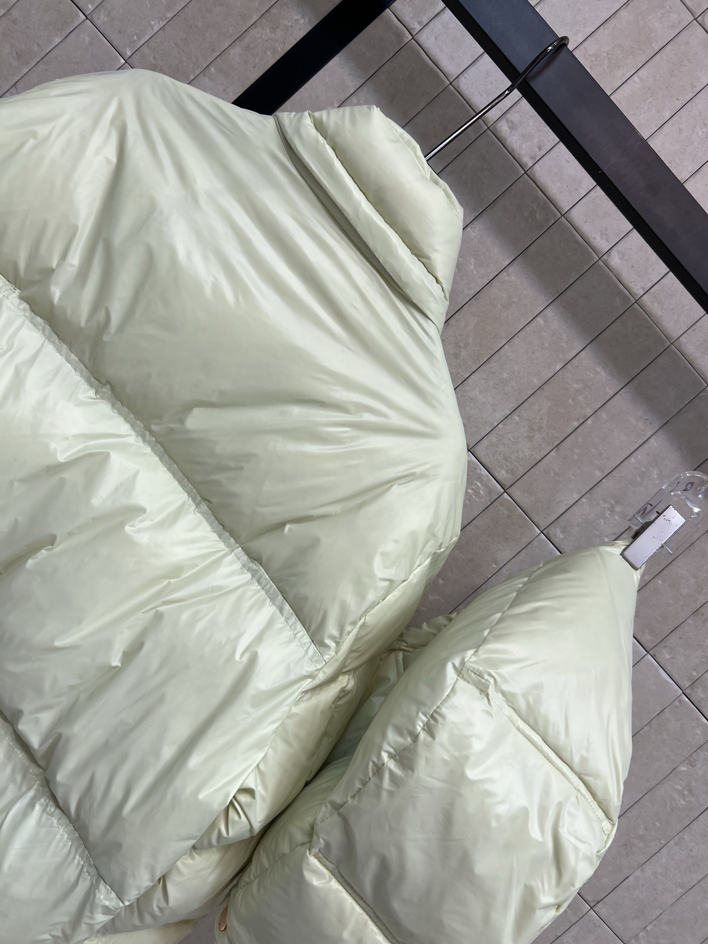 M家 25秋冬新款 连帽面包羽绒服 重磅90鹅绒填充 拿到手就知道轻盈饱满又保暖 跟鸭绒重量差距很大的 