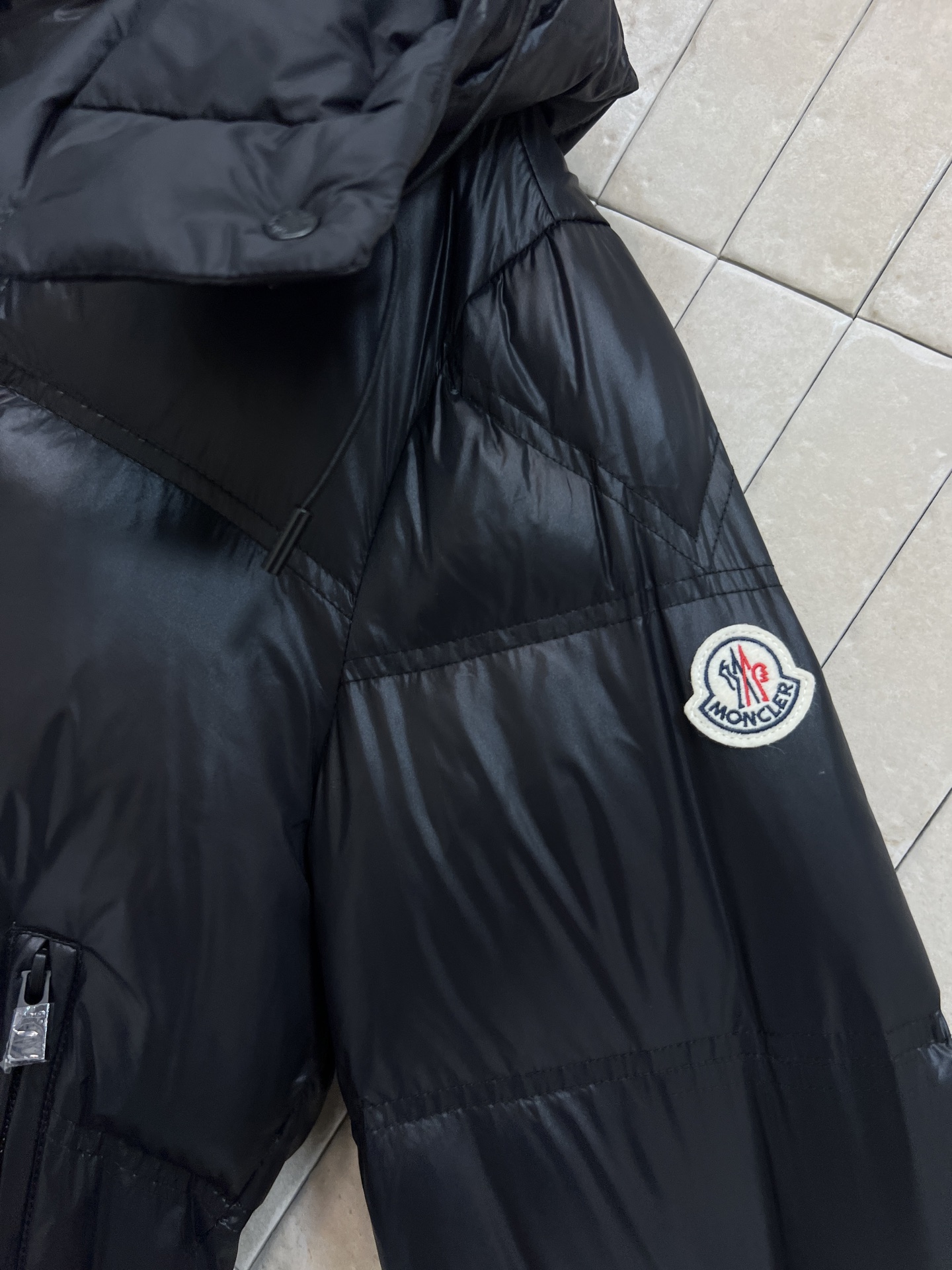 M家 25秋冬新款 连帽面包羽绒服 重磅90鹅绒填充 拿到手就知道轻盈饱满又保暖 跟鸭绒重量差距很大的 