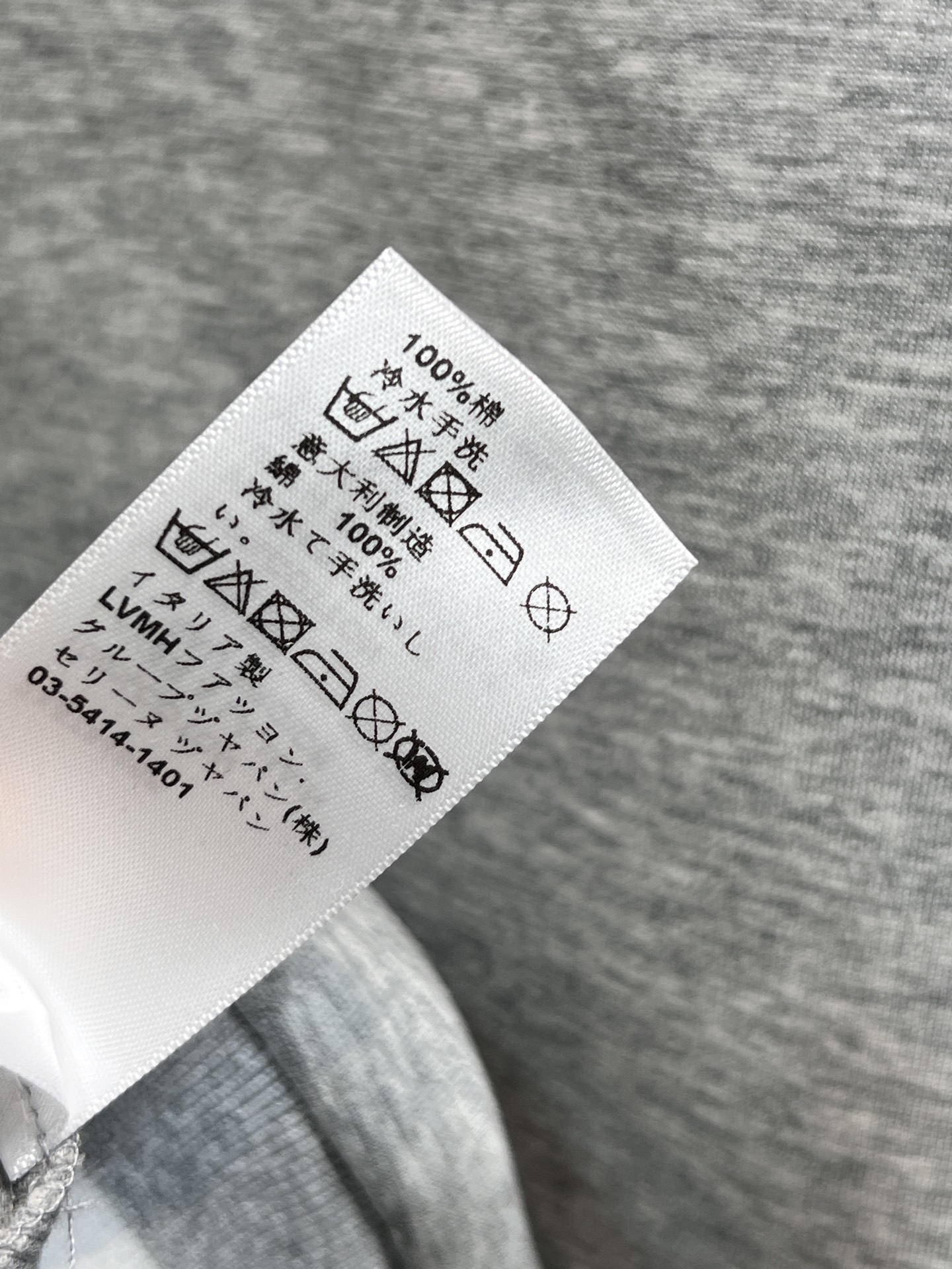 CE家 25早秋新款 休闲风的卫衣套装 圆领套头卫衣+高腰束脚裤  一套上身随性又日常运动风 定位的撞色