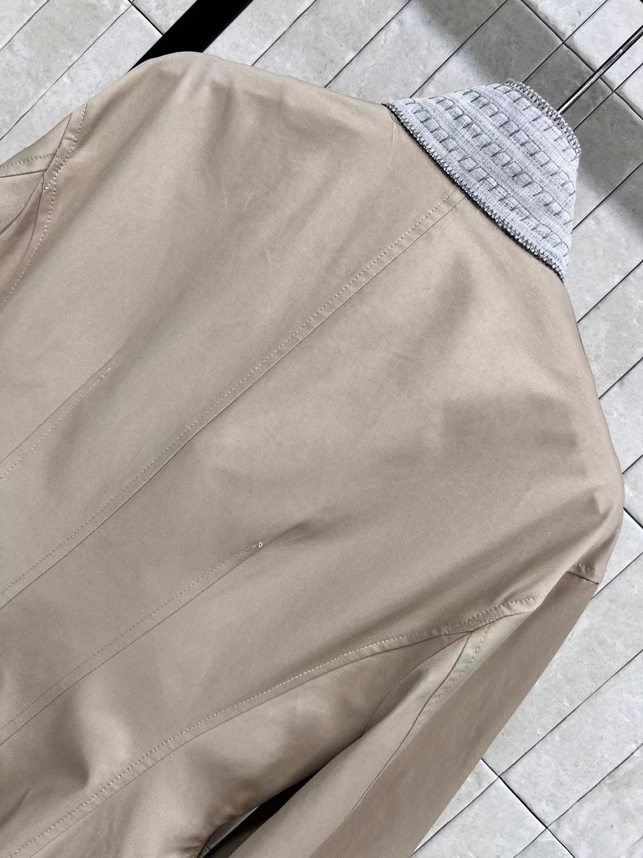 D家 25早秋新款 一体式紧身胸衣长款风衣  可拆卸束身衣设计 温柔高级显气质  精选纯棉面料打造 力挺