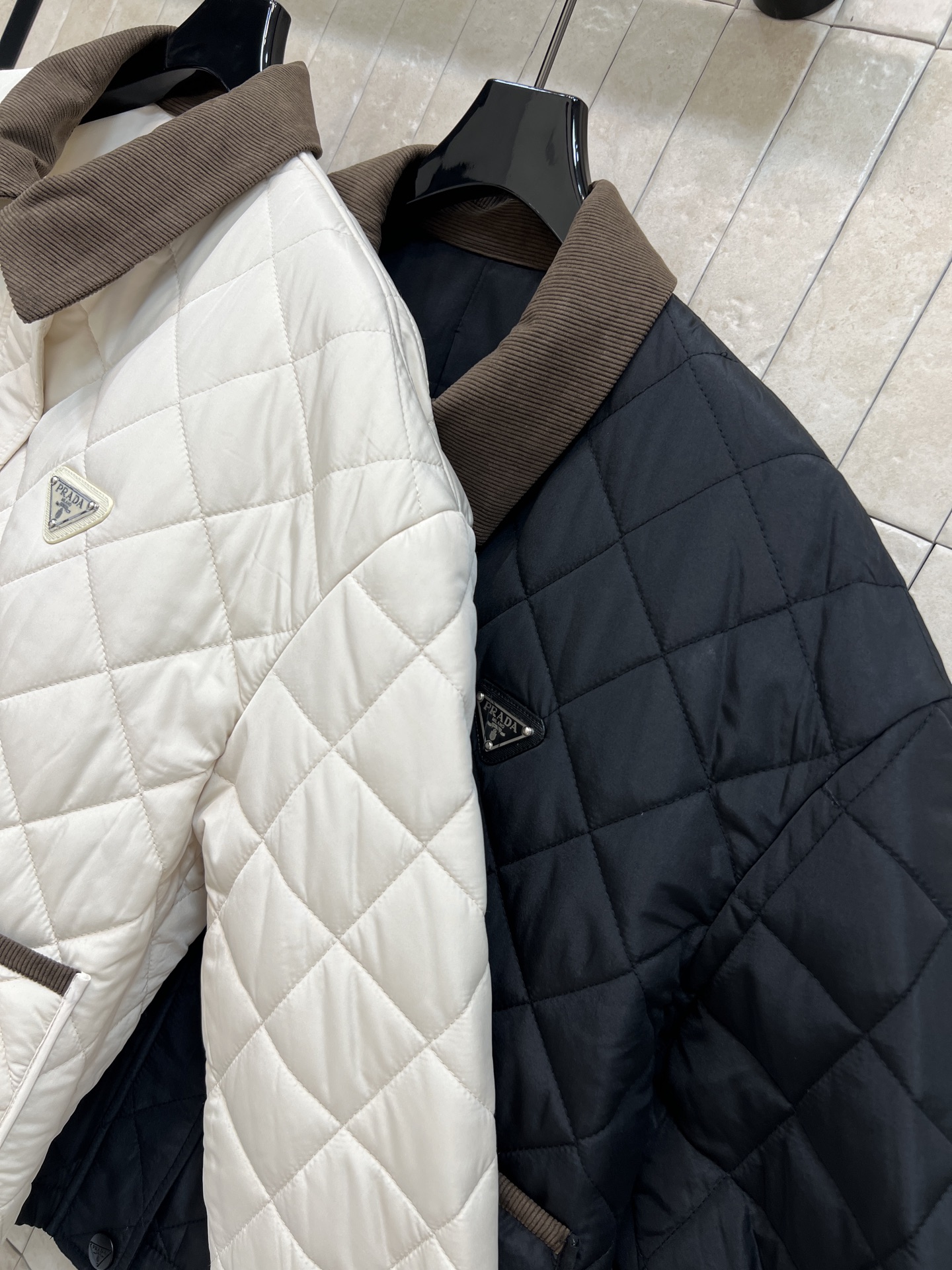 PD家 25秋冬新款 灯芯绒翻领菱格棉服 经典菱形绗缝+高品质羽绒填充 保暖力满分！外层轻盈防风 秋冬穿