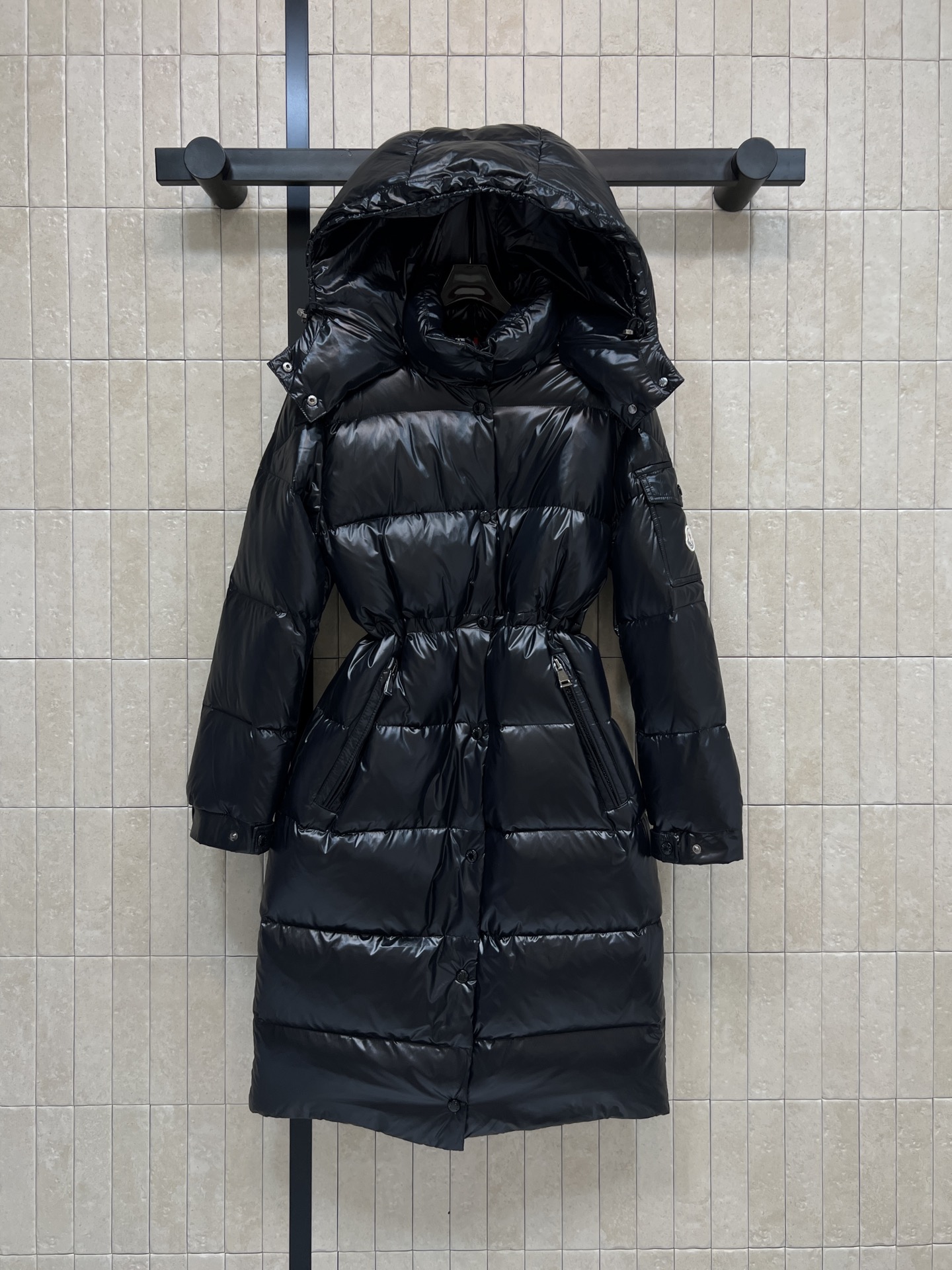 蒙口 25秋冬新款 连帽立领长款羽绒服 面料高级有质感 高领设计防风 大帽子可拆卸 保暖更全面 蚕形版型