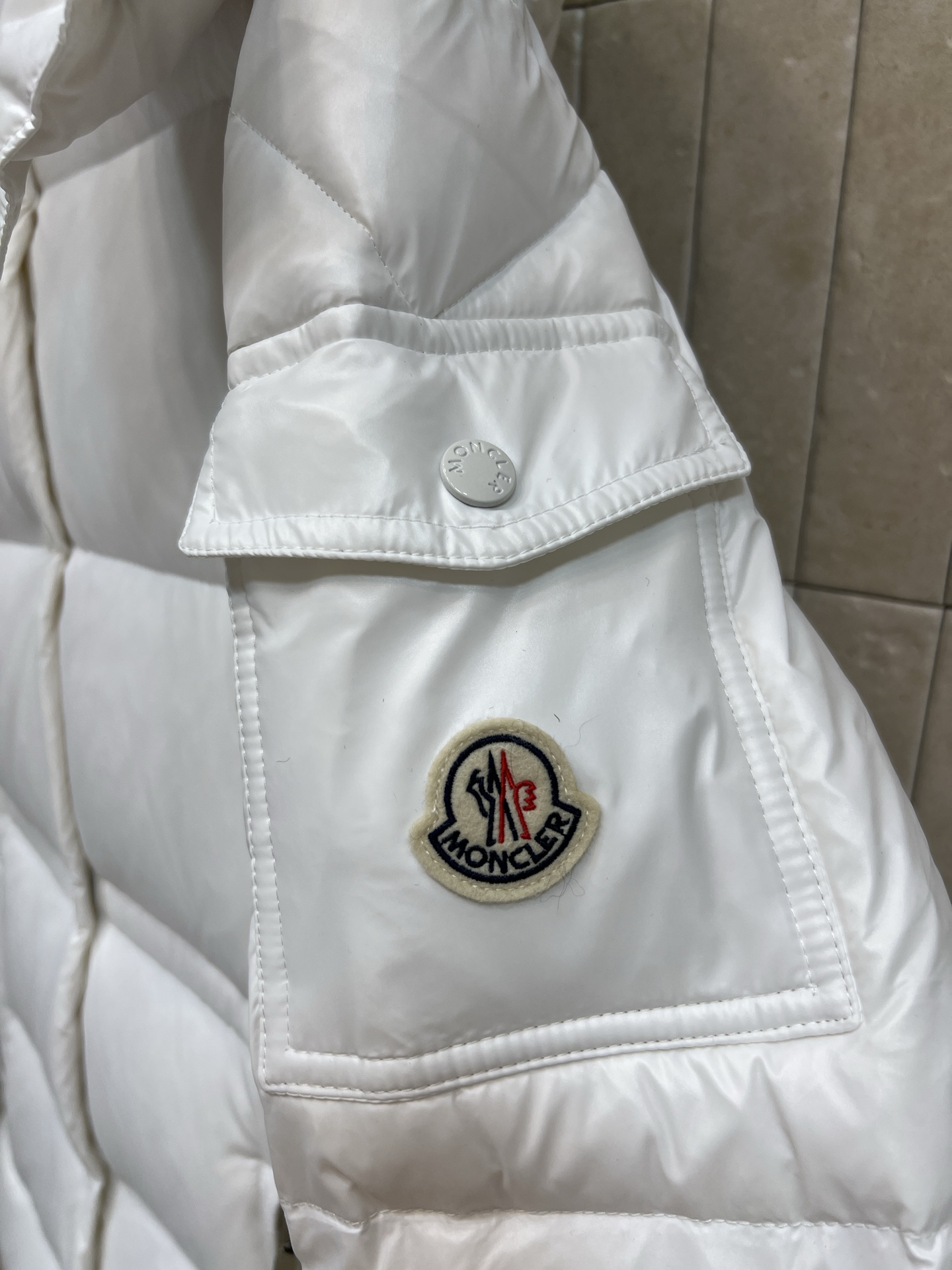 蒙口 25秋冬新款 连帽立领长款羽绒服 面料高级有质感 高领设计防风 大帽子可拆卸 保暖更全面 蚕形版型