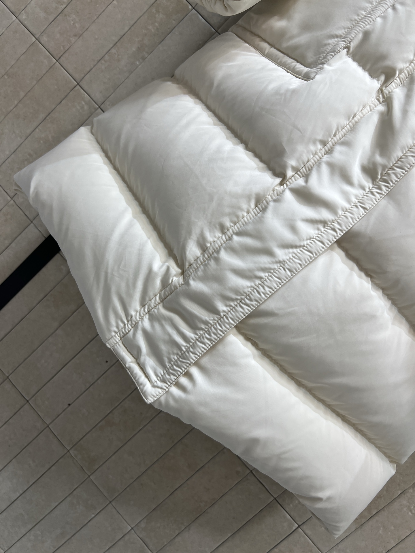 M家 25秋冬新款 大毛领连帽长款羽绒服 羽绒服中的经典爆款 冬季必备 定制的可拆卸大毛领 连帽中长款羽