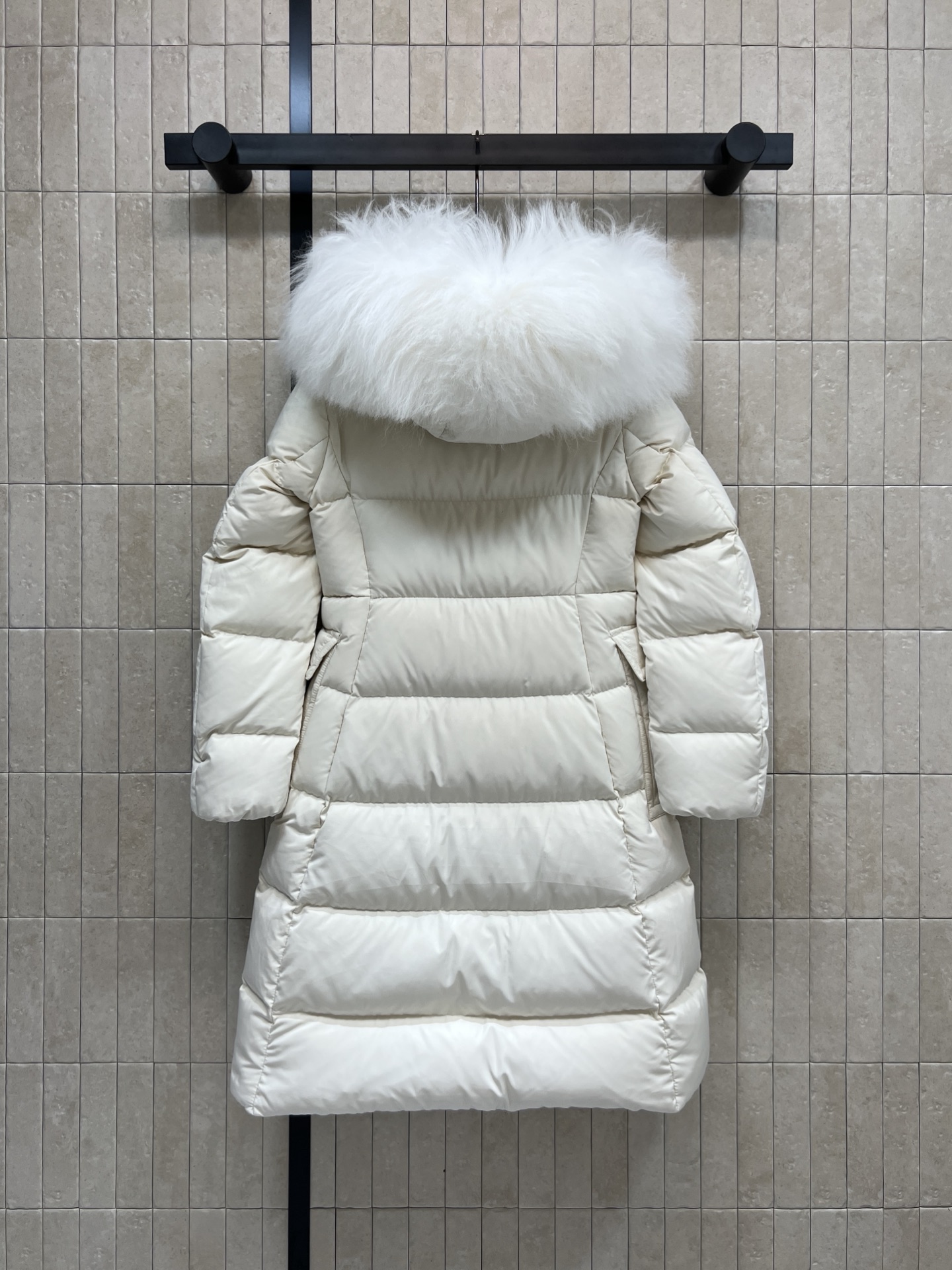 M家 25秋冬新款 大毛领连帽长款羽绒服 羽绒服中的经典爆款 冬季必备 定制的可拆卸大毛领 连帽中长款羽