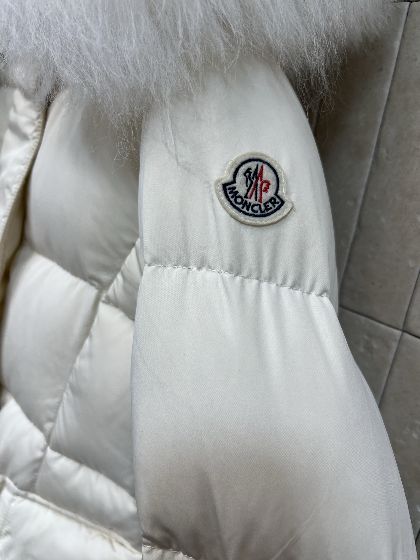 M家 25秋冬新款 大毛领连帽长款羽绒服 羽绒服中的经典爆款 冬季必备 定制的可拆卸大毛领 连帽中长款羽