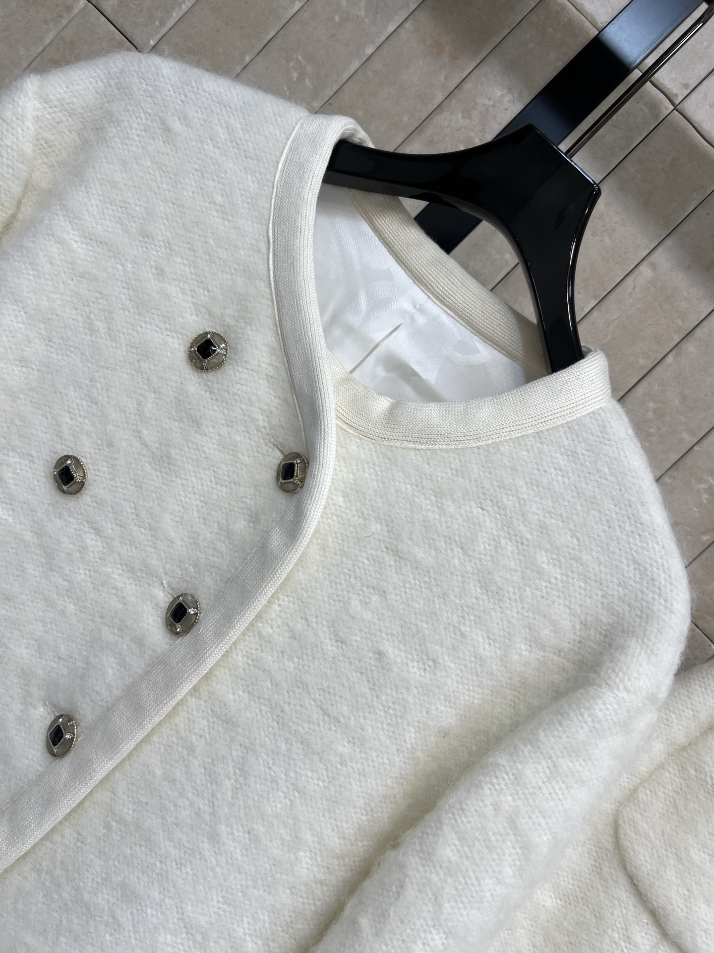 小香家 25秋冬新款 羊毛套装 圆领外套+高腰短裙 名媛又少女的日常 双排扣+金属纽扣点缀 简约又精致 