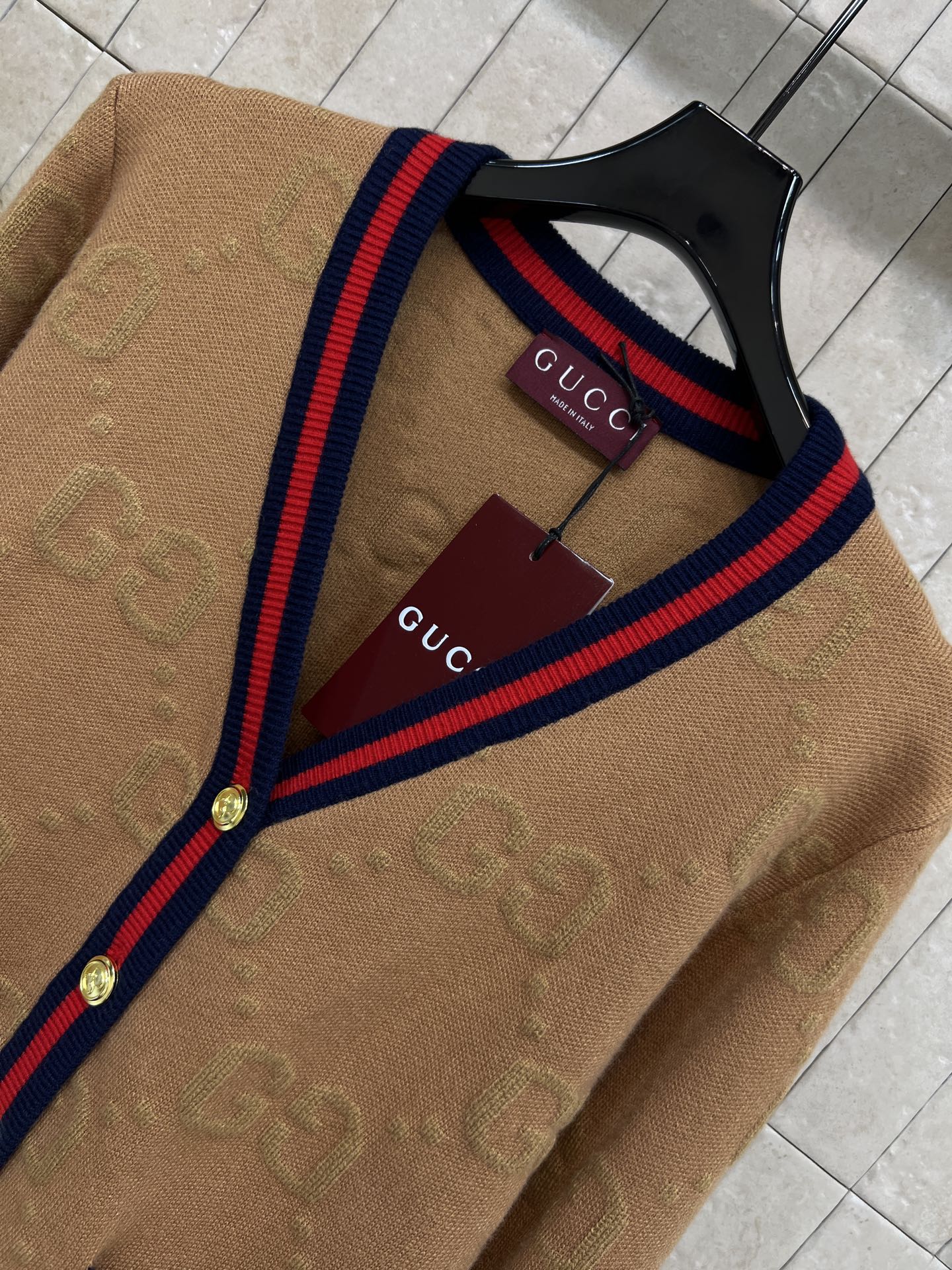 G家 25秋冬新款 双G提花针织开衫 经典双G图案+红绿织带 品牌感满满！高品质羊毛混纺 柔软又保暖 秋