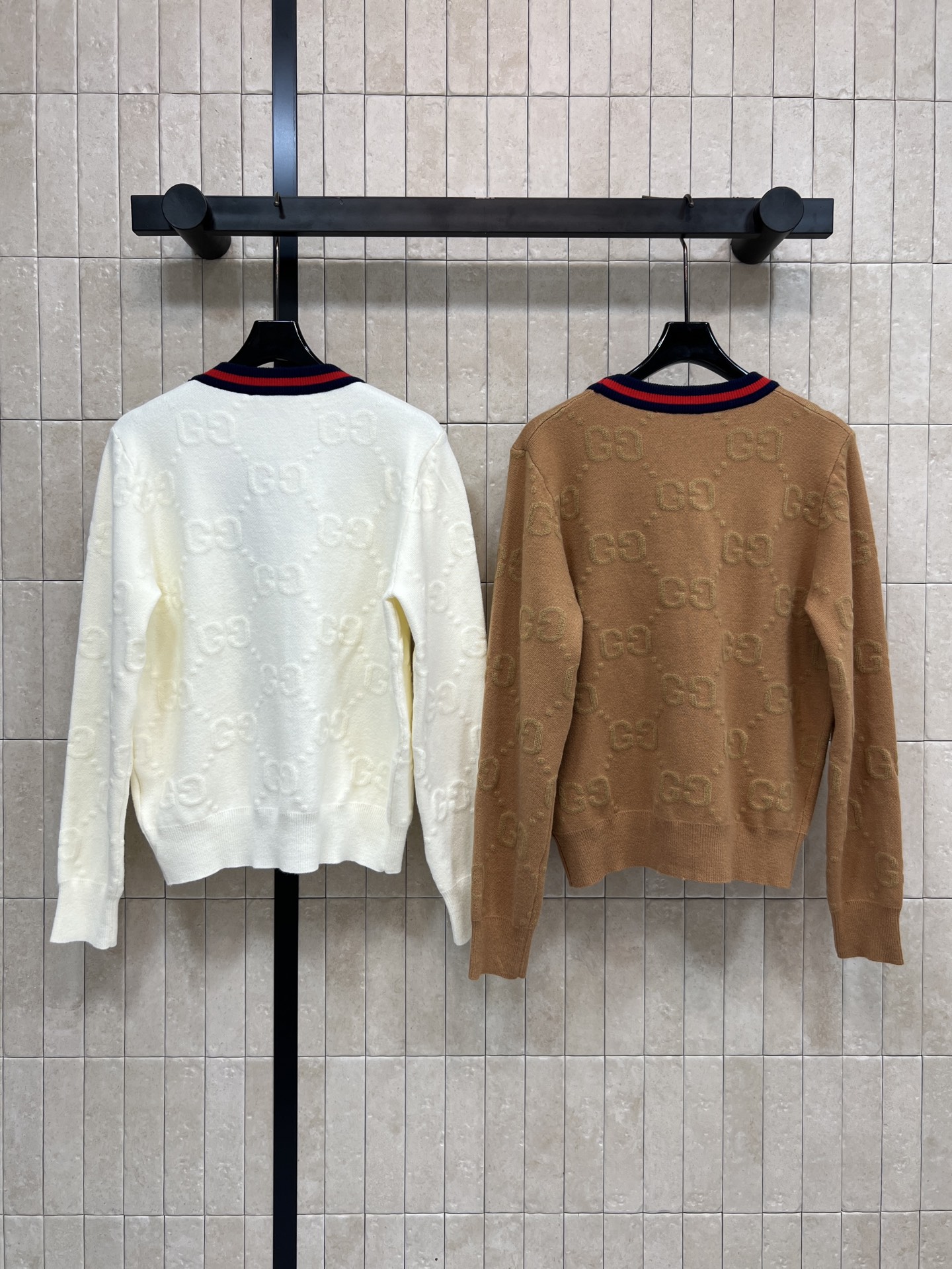 G家 25秋冬新款 双G提花针织开衫 经典双G图案+红绿织带 品牌感满满！高品质羊毛混纺 柔软又保暖 秋