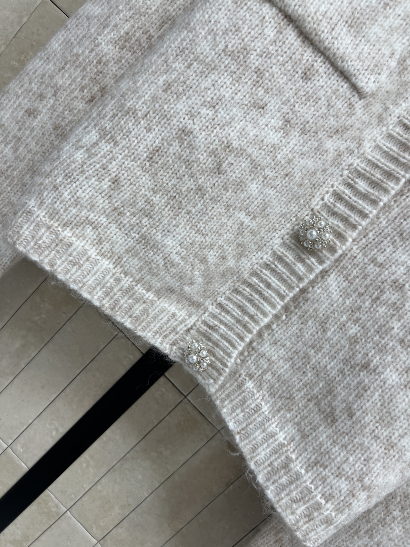 小香家 25秋冬新款 小香风针织毛衣外套 柔软材质超舒适 秋冬穿刚刚好！宽松短款设计 搭配高腰裤或裙子都