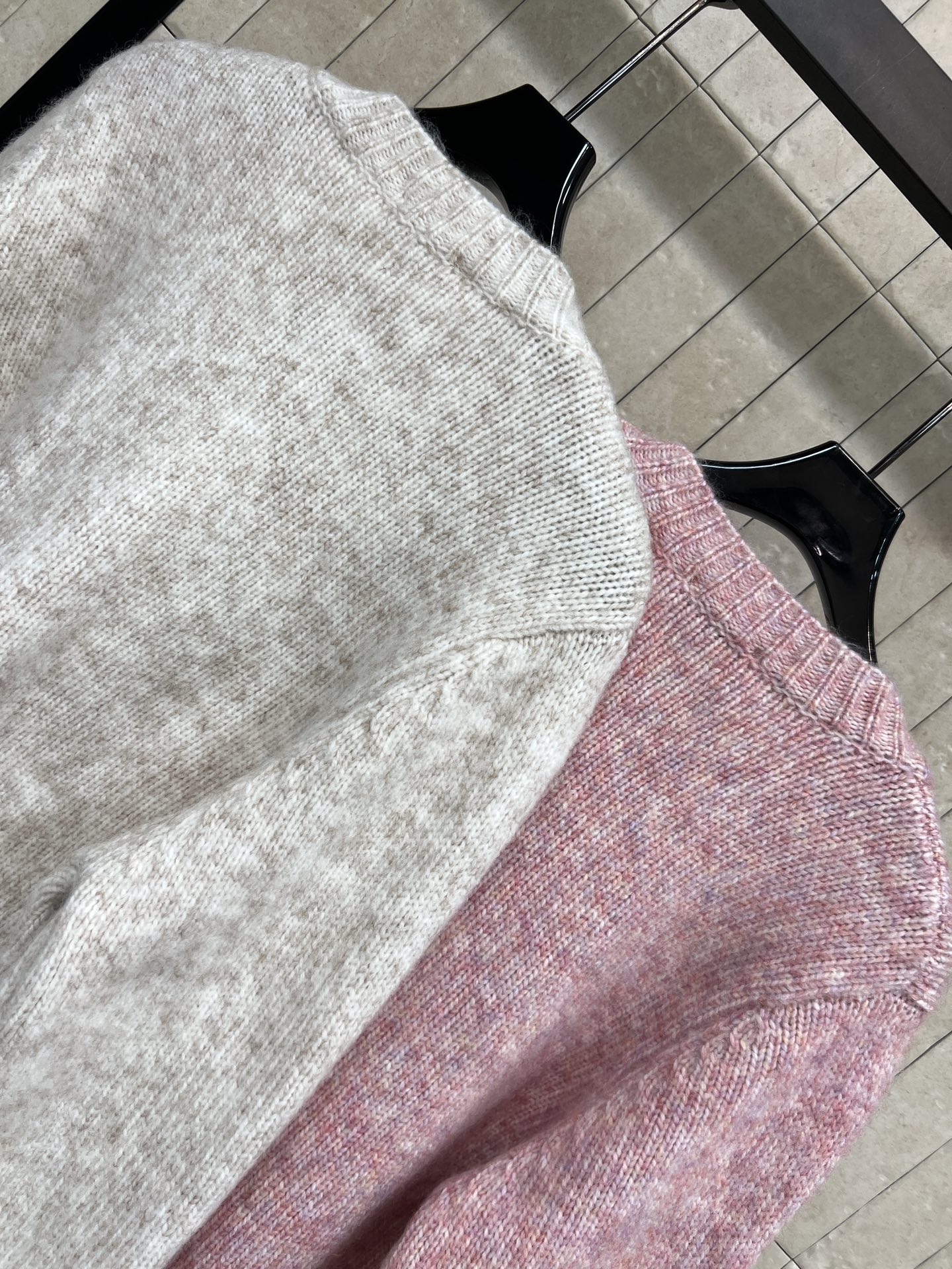 小香家 25秋冬新款 小香风针织毛衣外套 柔软材质超舒适 秋冬穿刚刚好！宽松短款设计 搭配高腰裤或裙子都