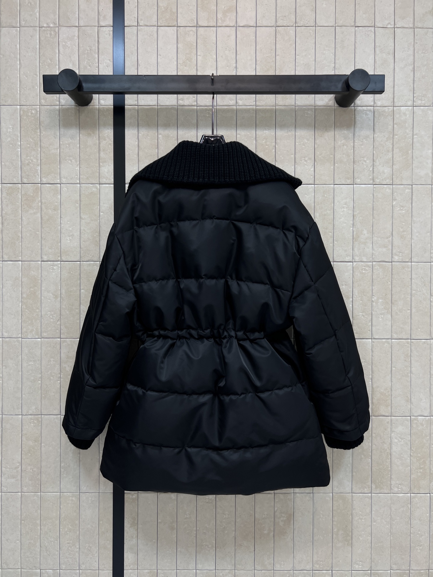 G家 25秋冬新款 针织领抽绳羽绒服 针织螺纹领设计超有运动感 细节满分！抽绳腰带可调节廓形 通勤约会都