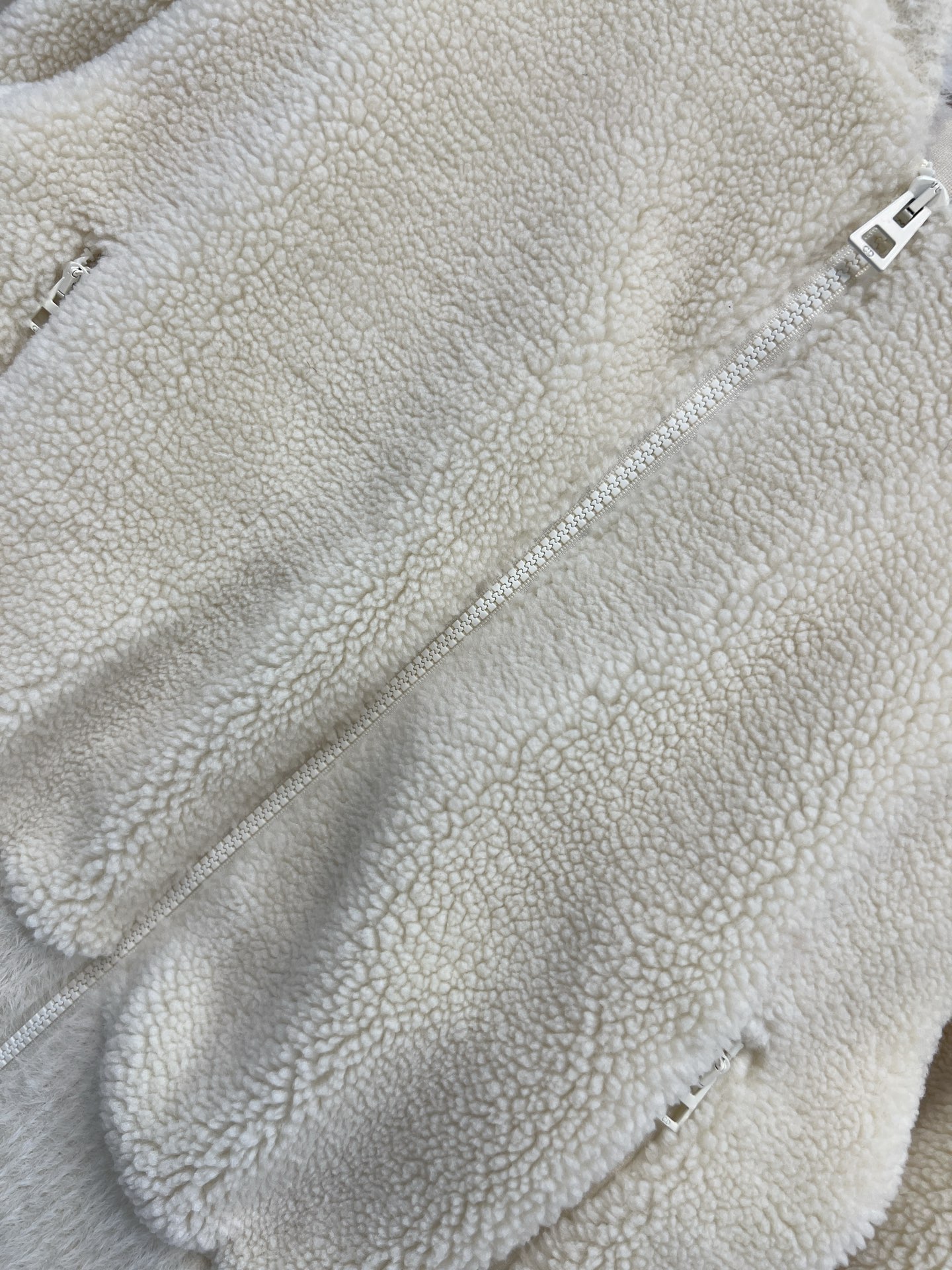 D家 25秋冬新款 羊羔毛短款夹克 柔软蓬松 触感超亲肤 保暖力满分！短款夹克设计 复古又时髦 秋冬穿超