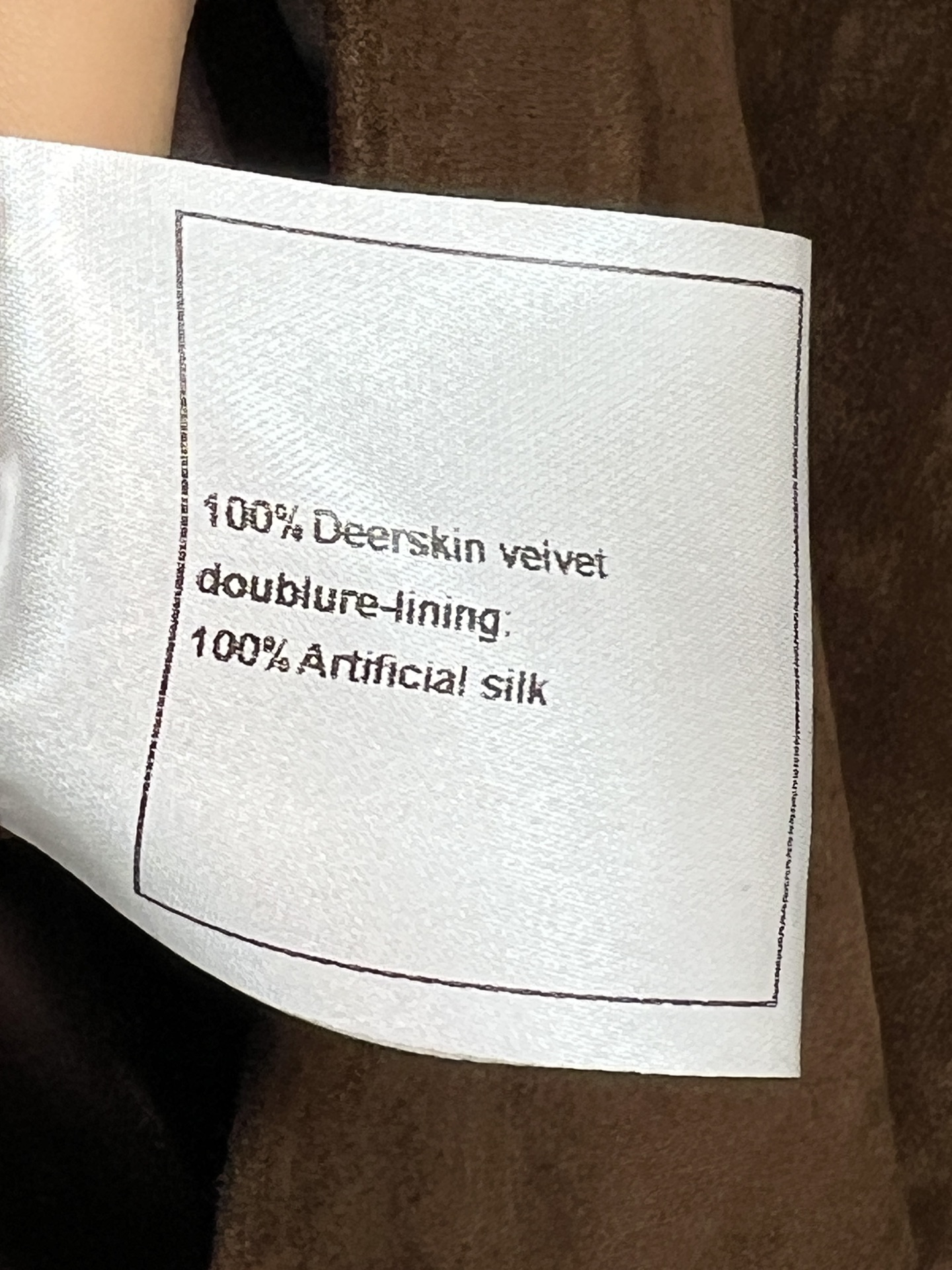 小香家 25秋冬新款 鹿皮绒翻领短款外套 选用高品质鹿皮绒 手感柔软细腻 复古优雅气质满分 短夹克版型 