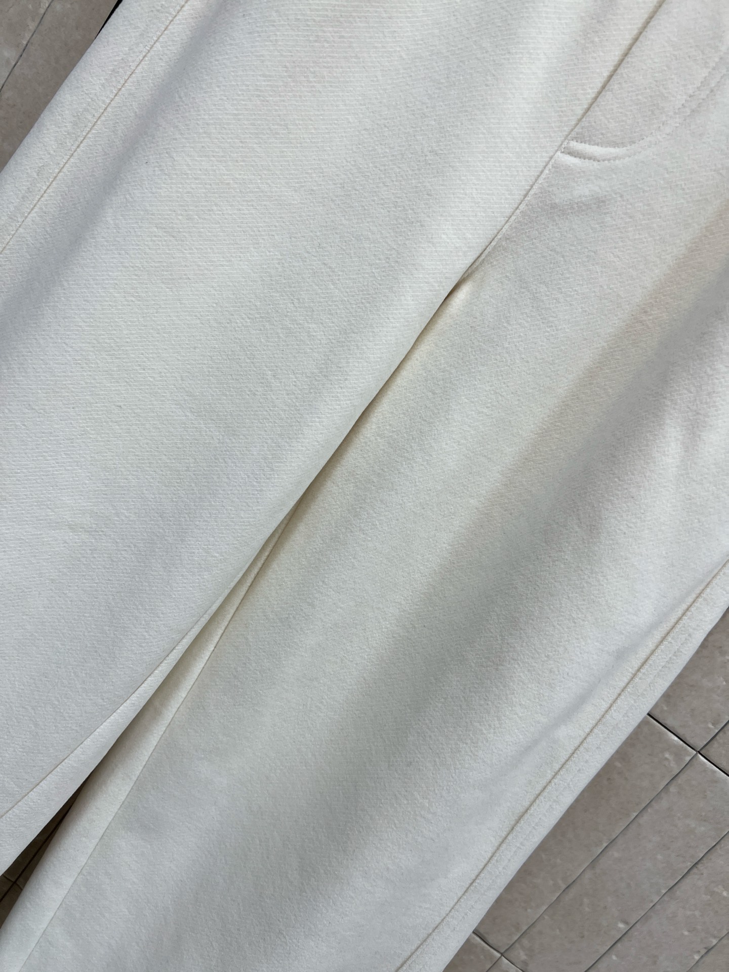 25秋冬新款 高腰抽绳拼接休闲裤 松紧腰拼接丝绒抽绳设计 阔腿休闲裤型 上身随性又百搭显瘦 秋冬搭配大衣