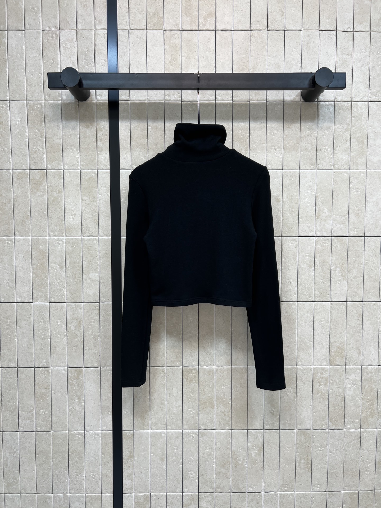 小香家 25秋冬新款 高领短款打底衫 短款版型上身轻松分割身材比例显瘦显高简直绝了 修身版型轻松穿出辣妹